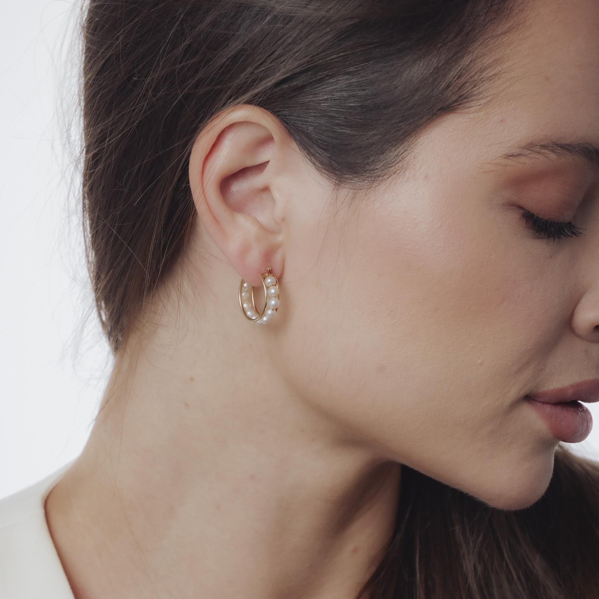 Vintage pearl 14k yellow gold hoop earrings