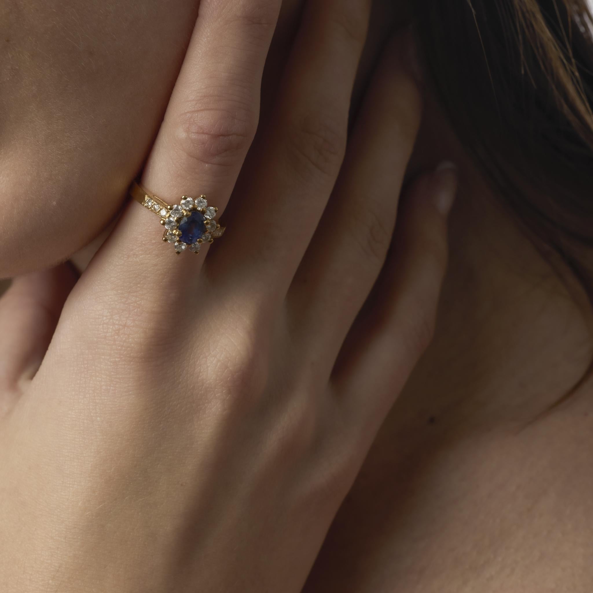 Vintage 1 carat sapphire diamond 18k yellow gold cluster ring