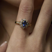 Vintage 1 carat sapphire diamond 18k yellow gold cluster ring