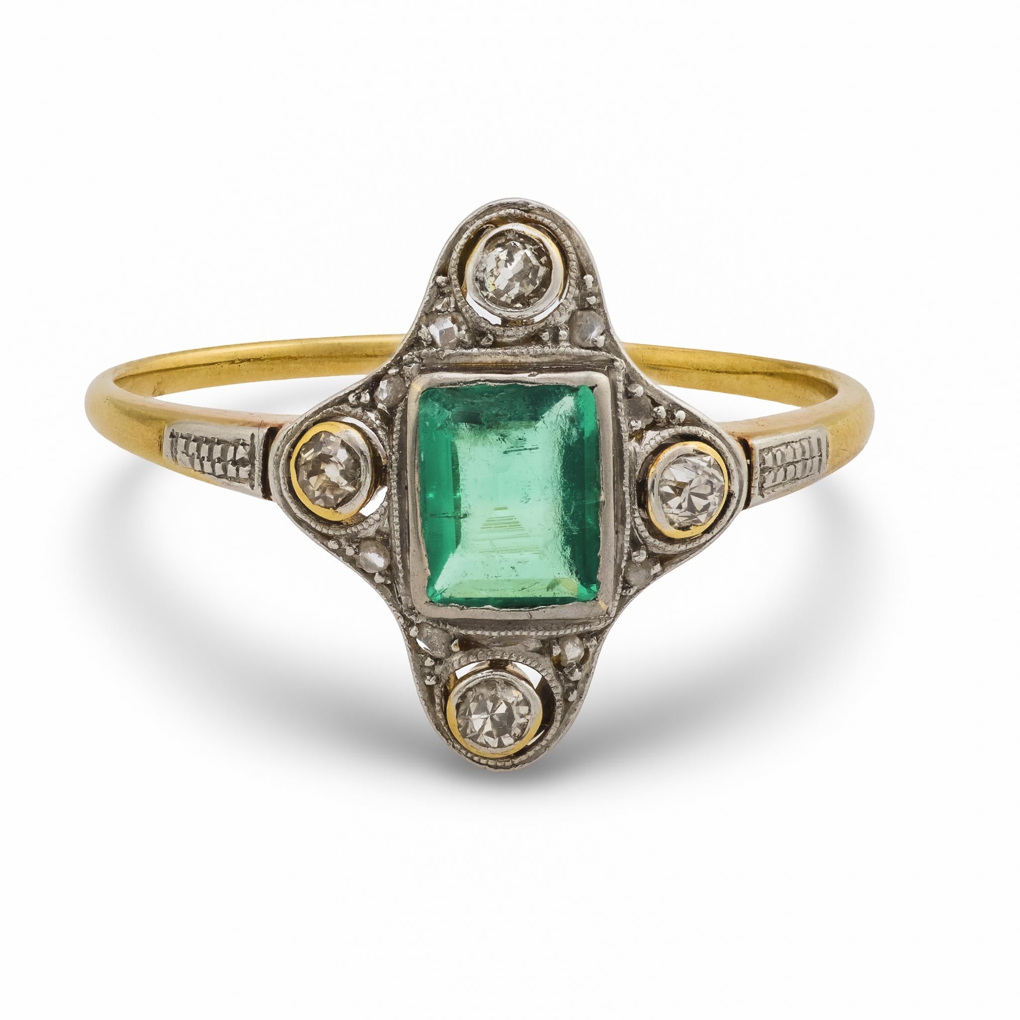 Victorian emerald diamond 18k yellow gold ring