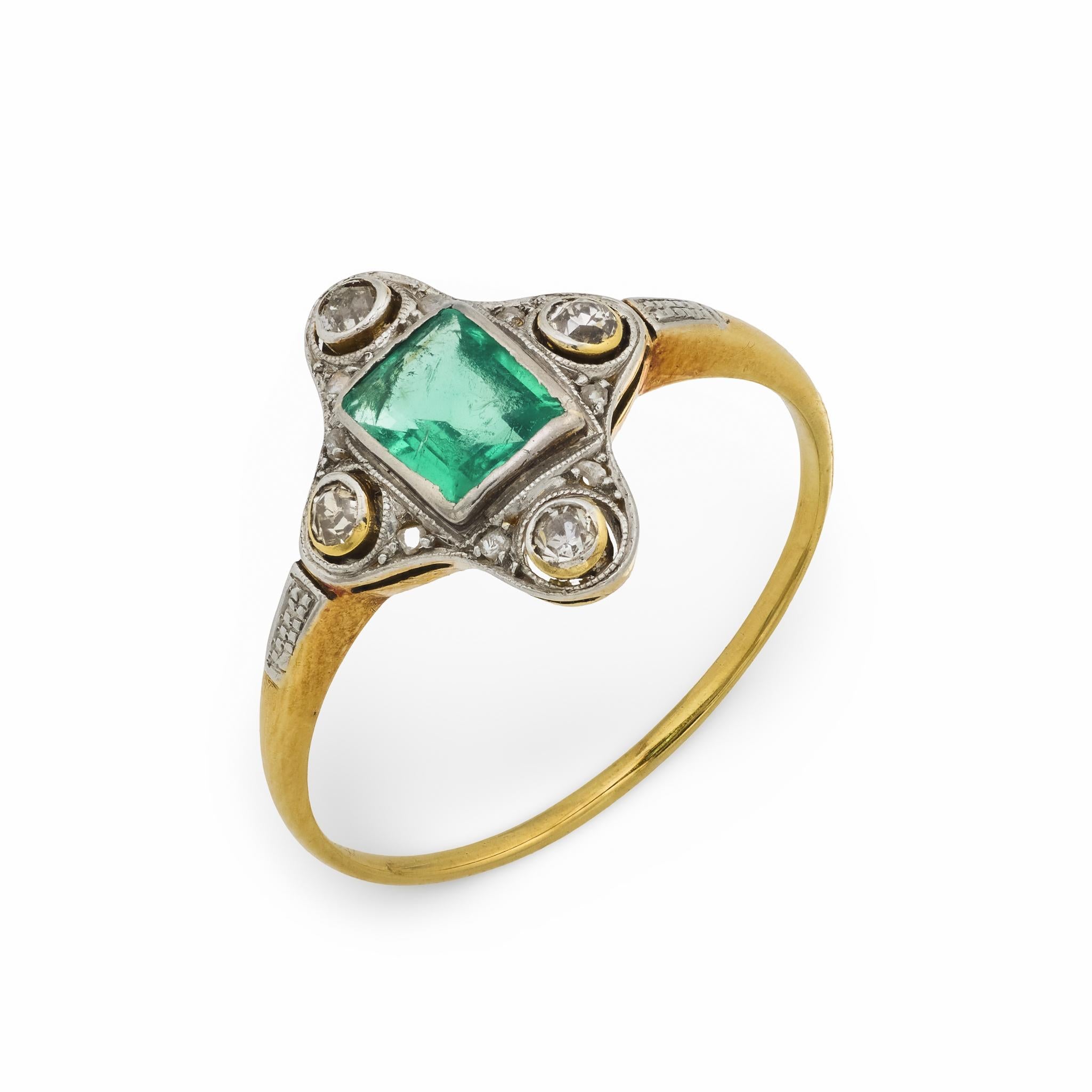 Victorian emerald diamond 18k yellow gold ring