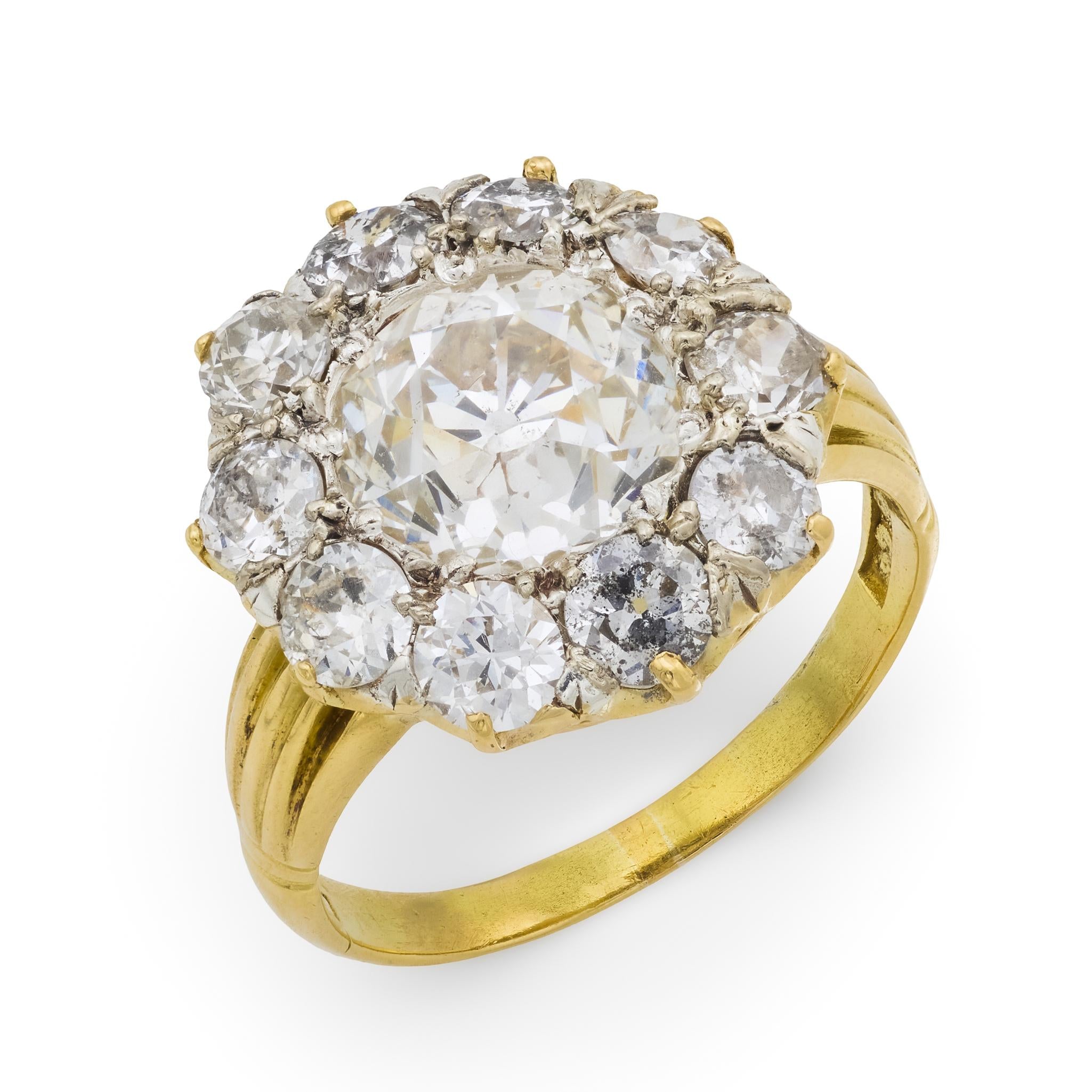Victorian GIA 3.02 carat old European cut diamond 18k yellow gold cluster ring