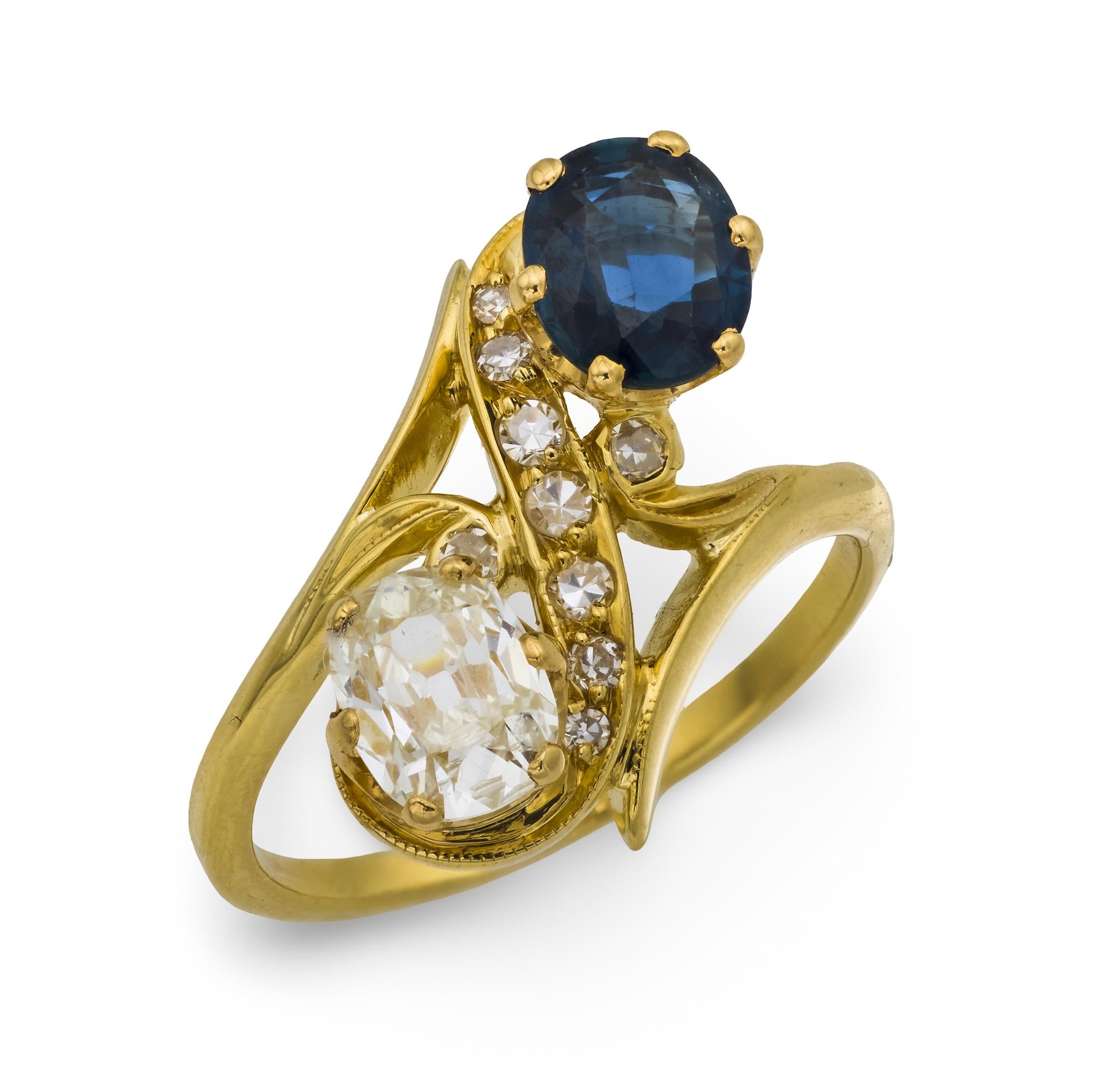 French Victorian old mine cut diamond 18k yellow gold toi et moi ring