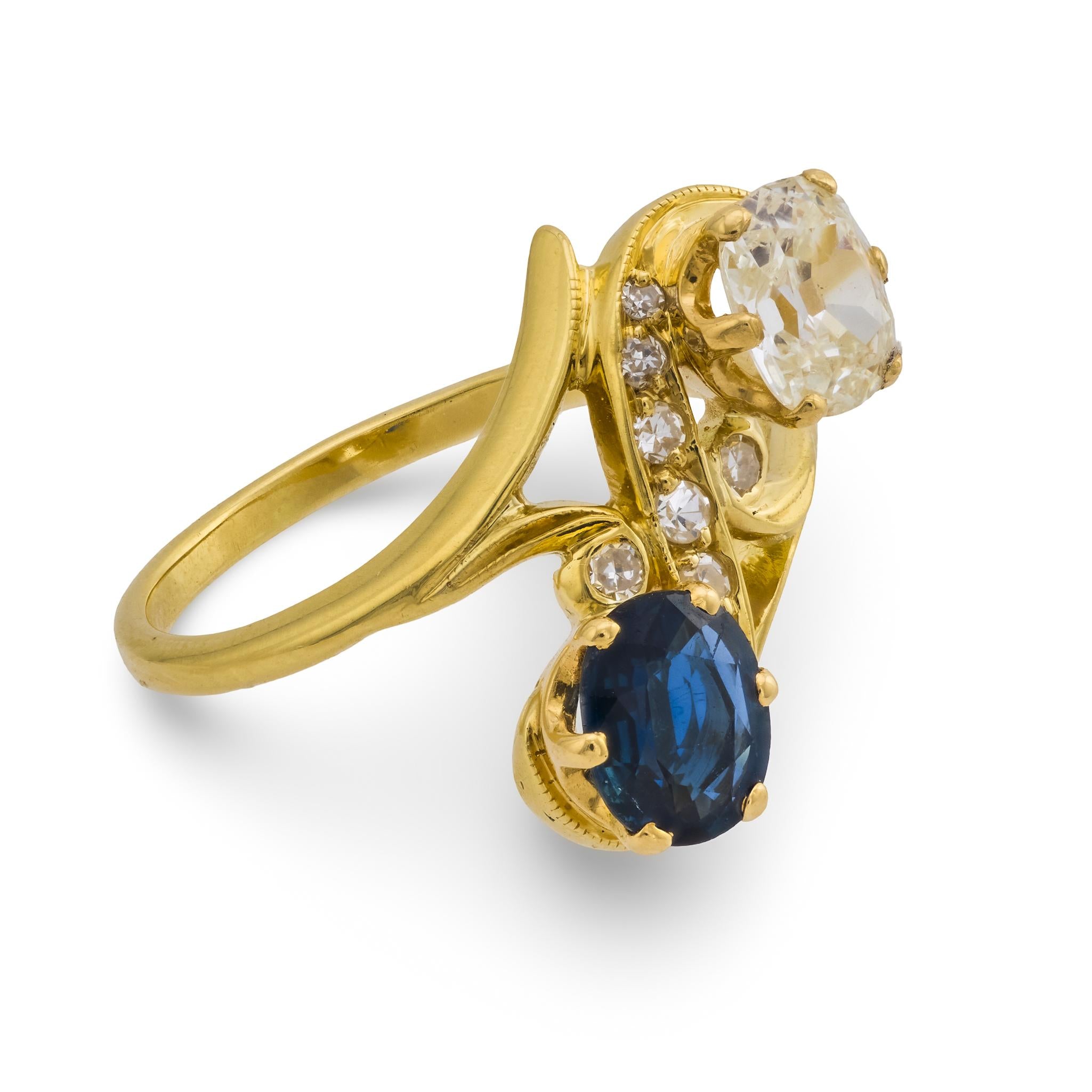 French Victorian old mine cut diamond 18k yellow gold toi et moi ring