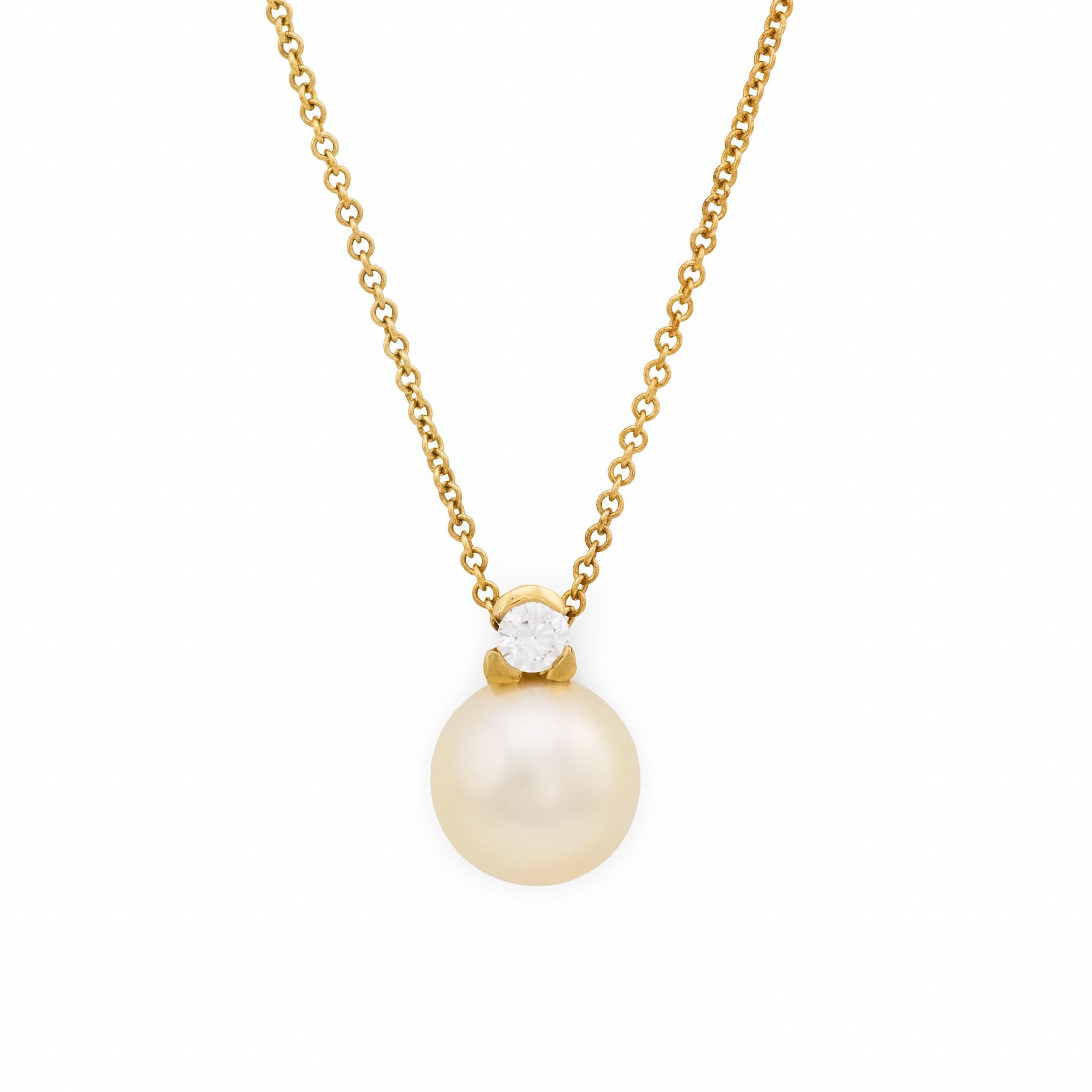 Mikimoto diamond pearl 18k yellow gold necklace
