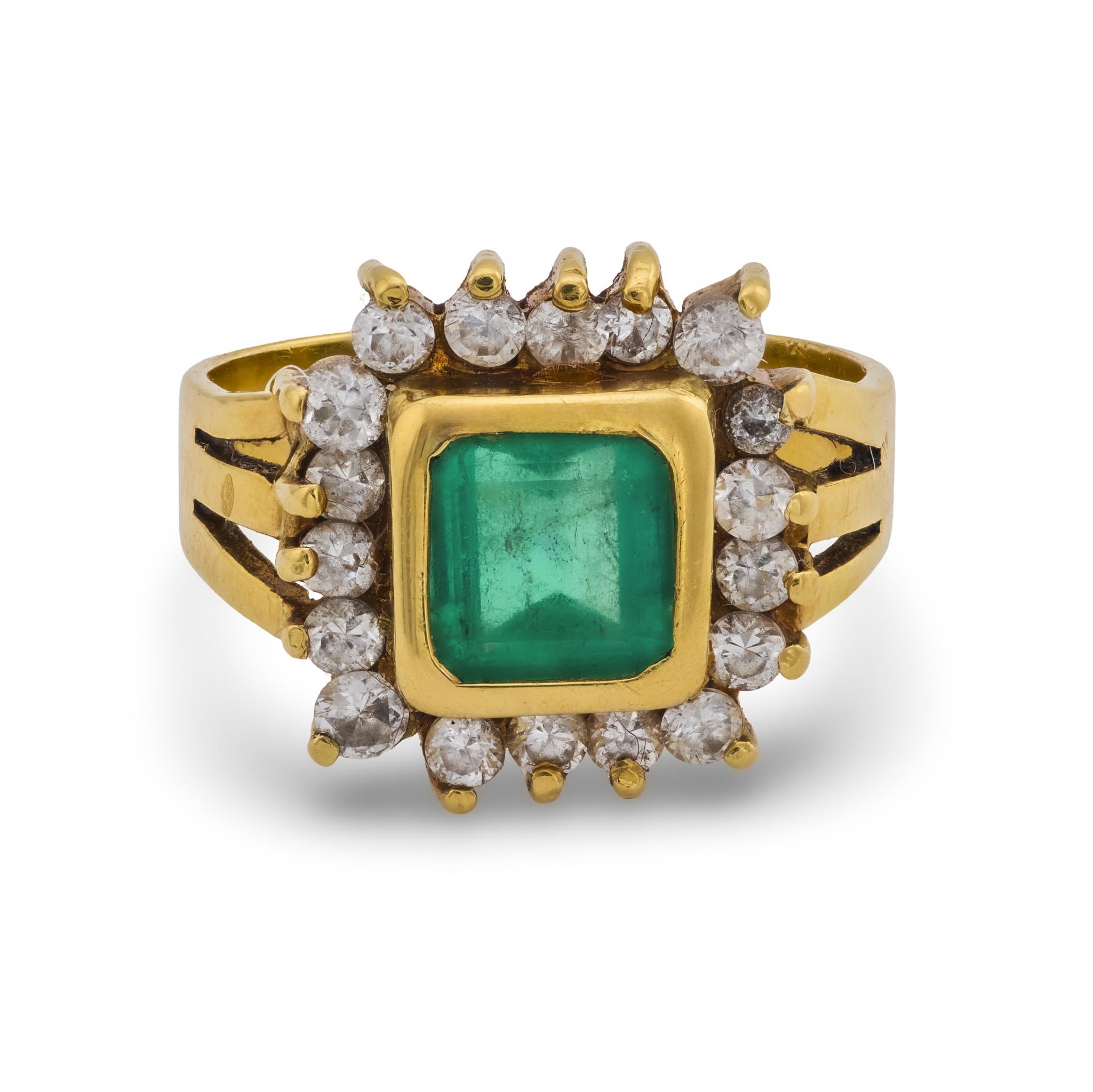 Vintage emerald diamond 18k yellow gold ring