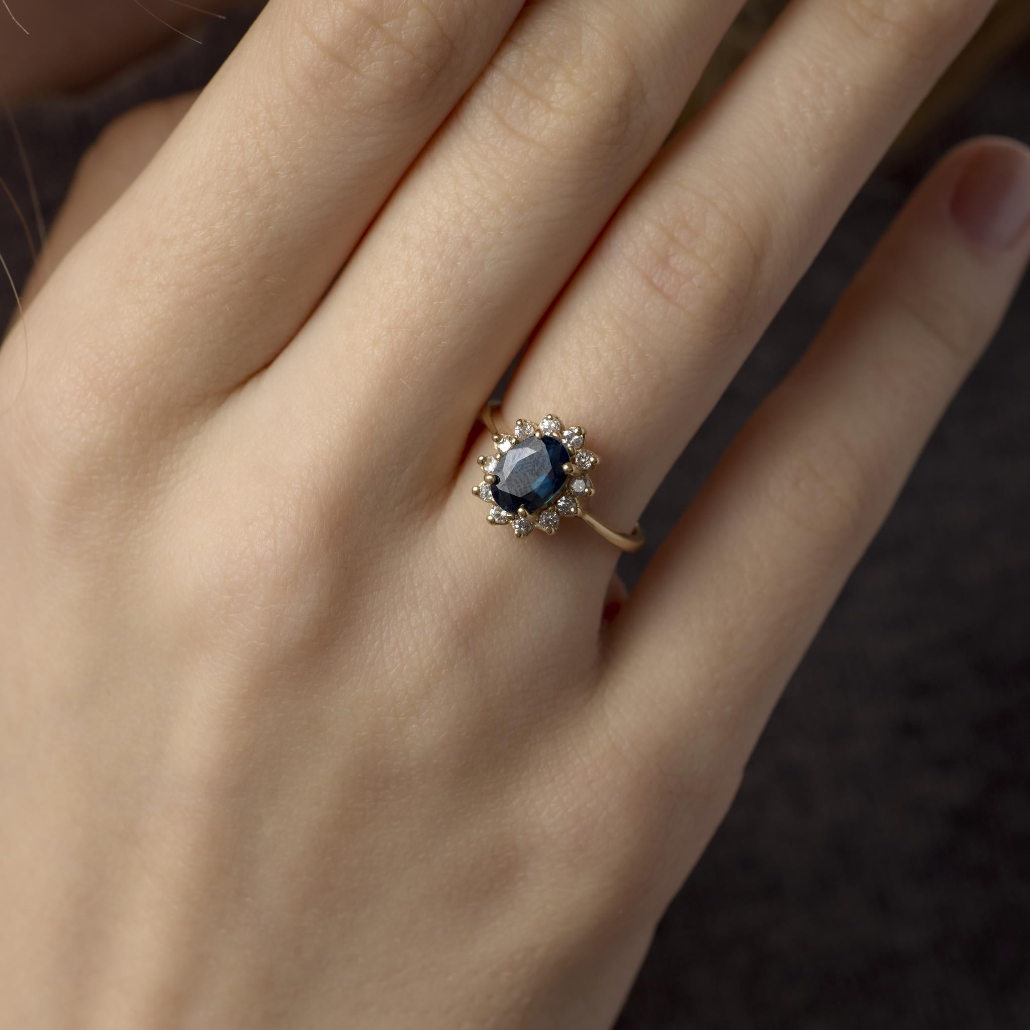 Vintage 1.50 carat sapphire diamond 14k yellow gold cluster ring