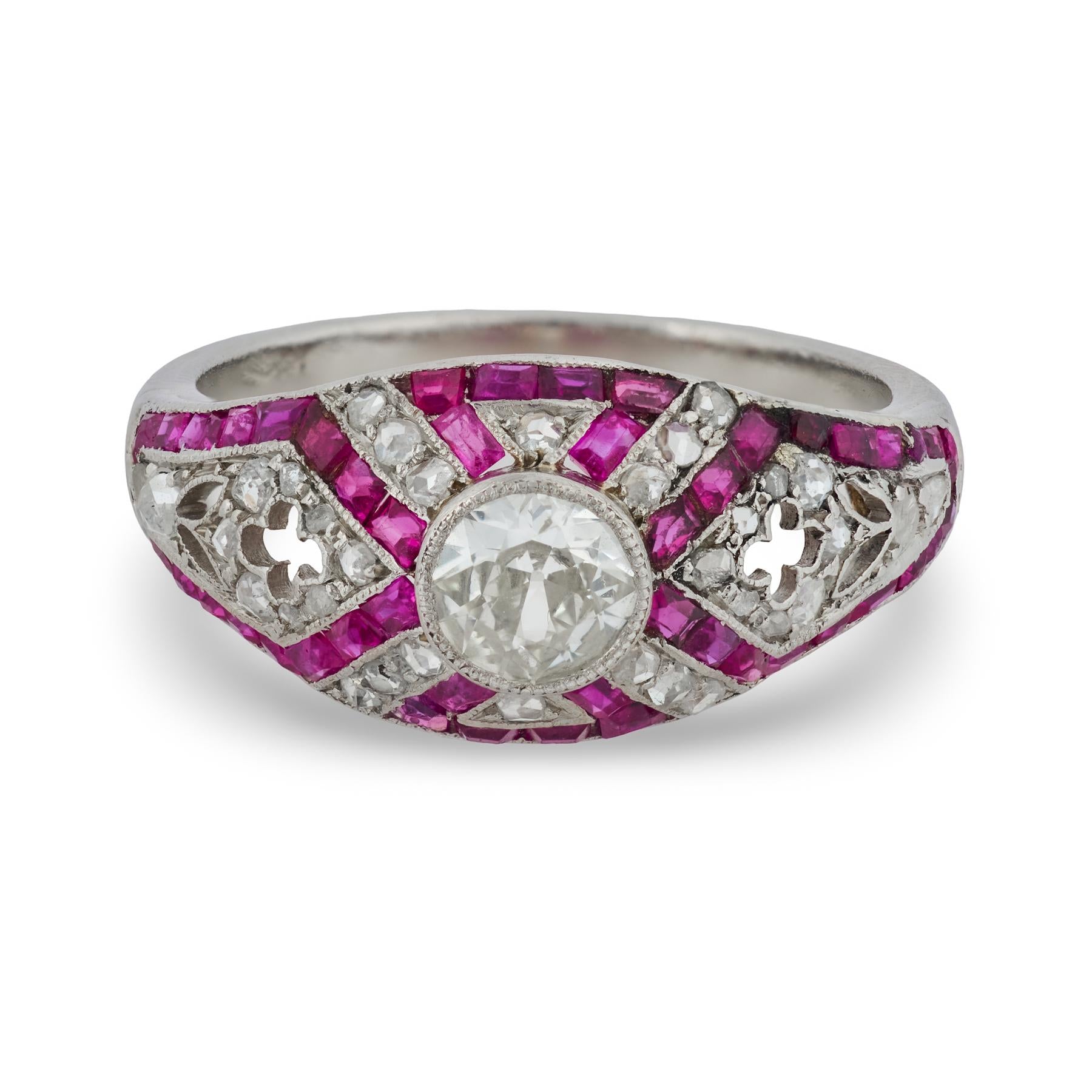 French Belle Époque 0.60 carat old European cut diamond platinum dome ring