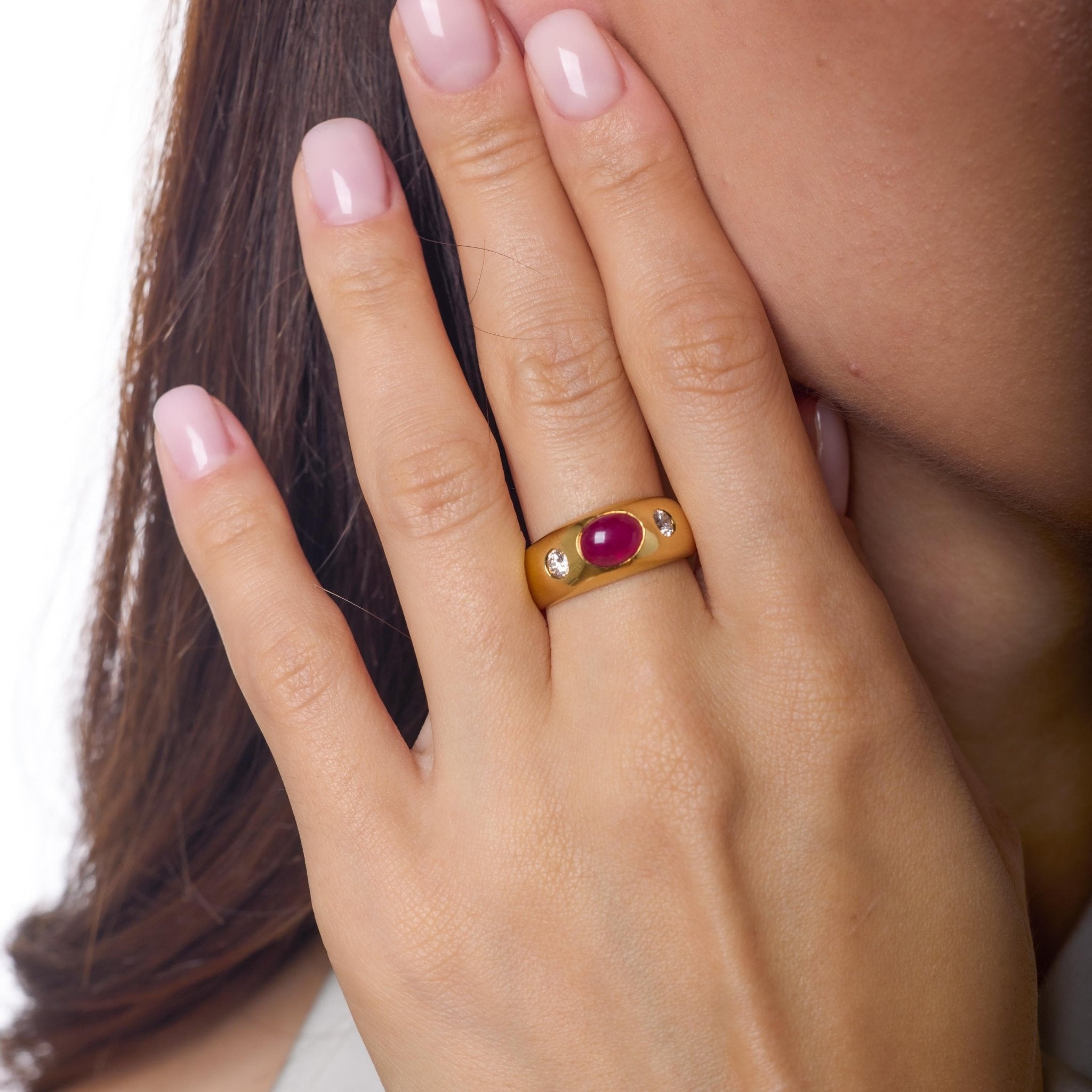 Vintage GIA 2.50 carat cabochon cut ruby diamond 18k yellow gold bezel ring