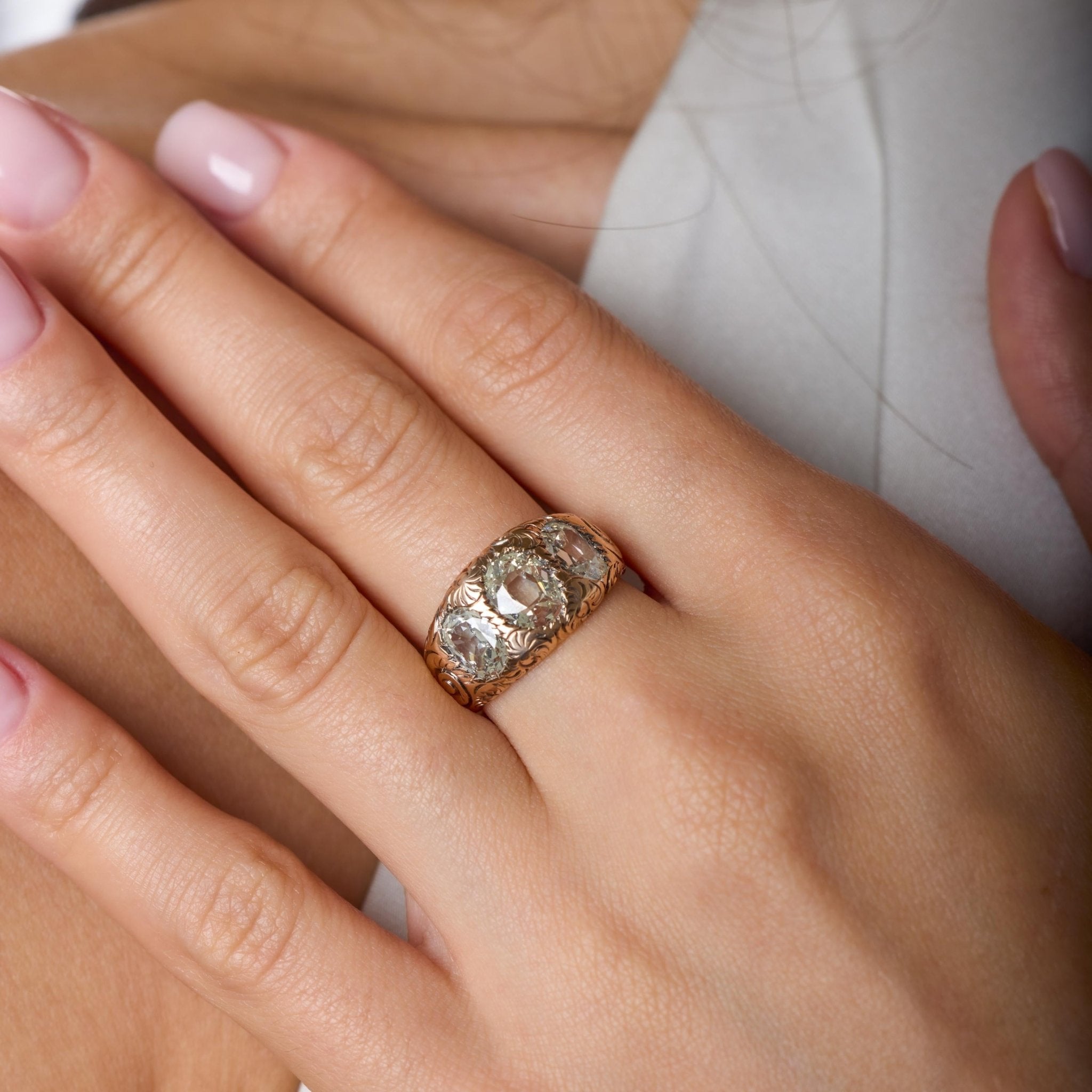 Victorian GIA 2.60 carat old mine cut diamond 14k gold diamond three stone band