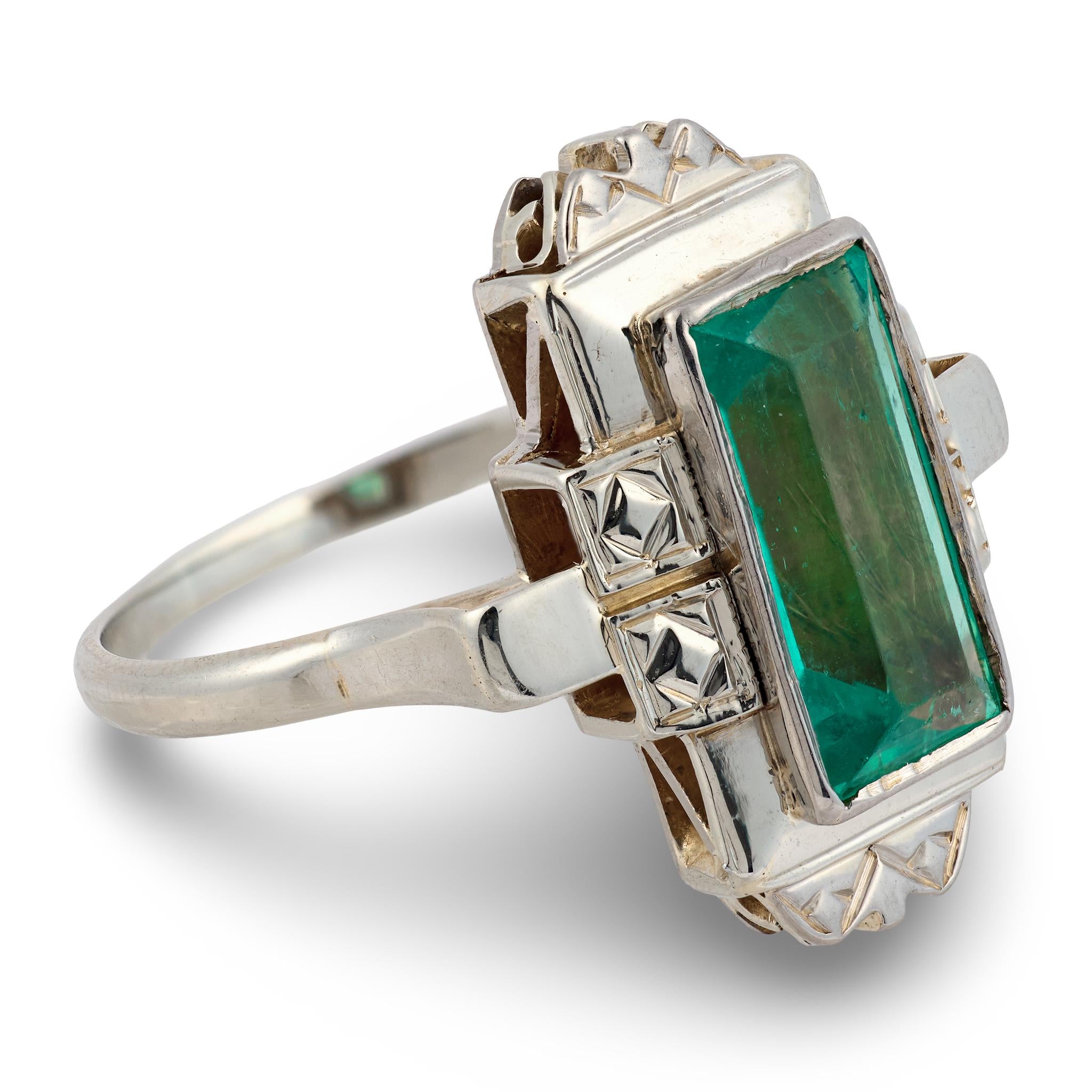 Art Deco GIA 2.10 carat Colombian emerald 18k white gold ring