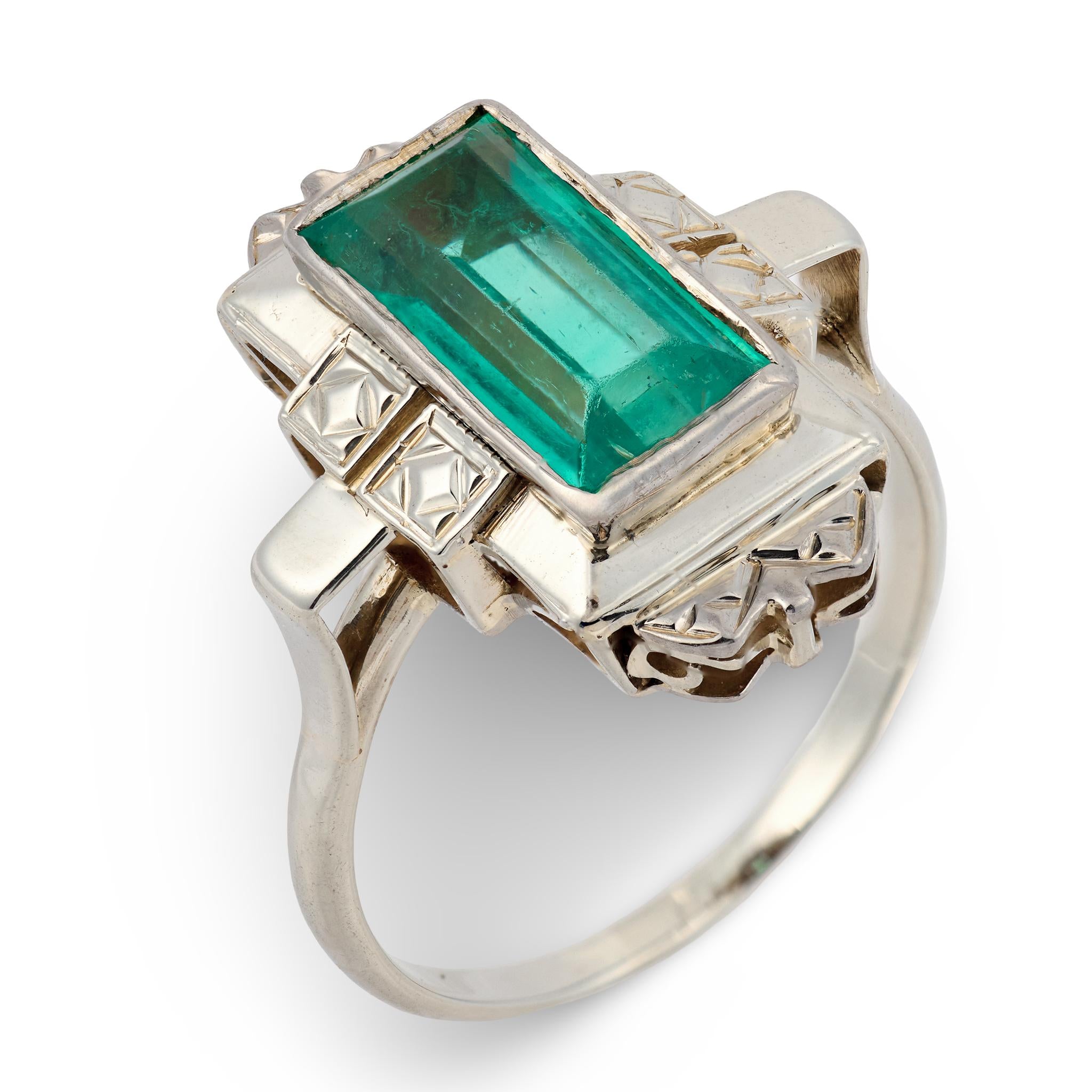 Art Deco GIA 2.10 carat Colombian emerald 18k white gold ring