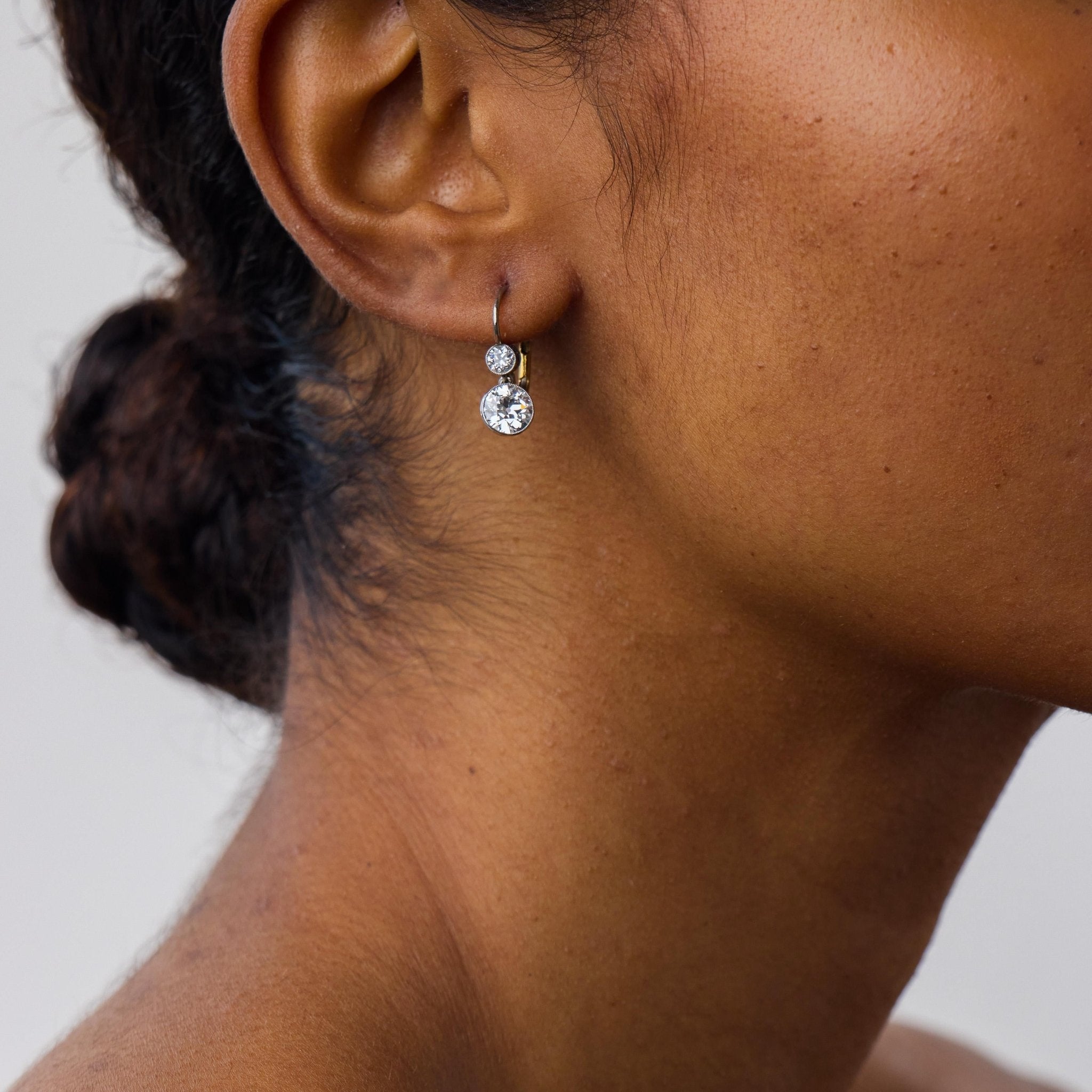 Edwardian style 2.42 carat diamond platinum drop earrings