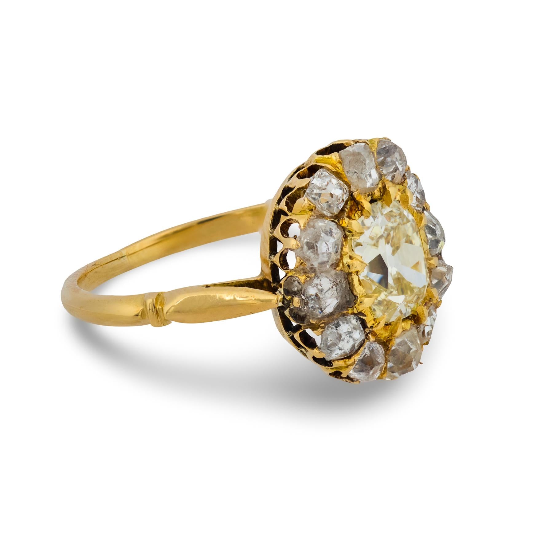 French Victorian GIA 1.20 carat cushion cut 18k yellow gold cluster ring