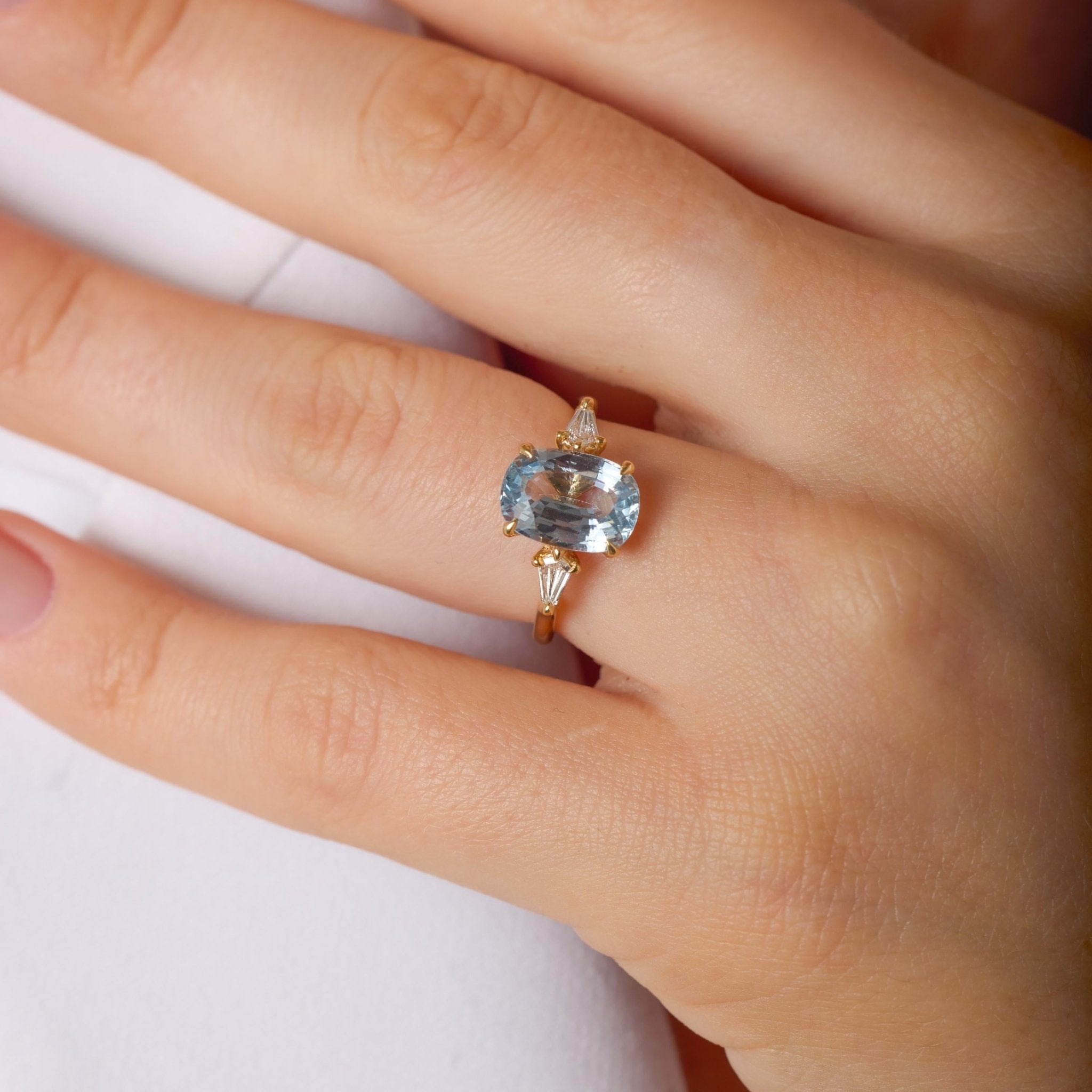 GIA 3.57 carat sapphire diamond 18k yellow gold ring