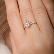 GIA 0.94 carat pear shape diamond 18k rose gold engagement ring