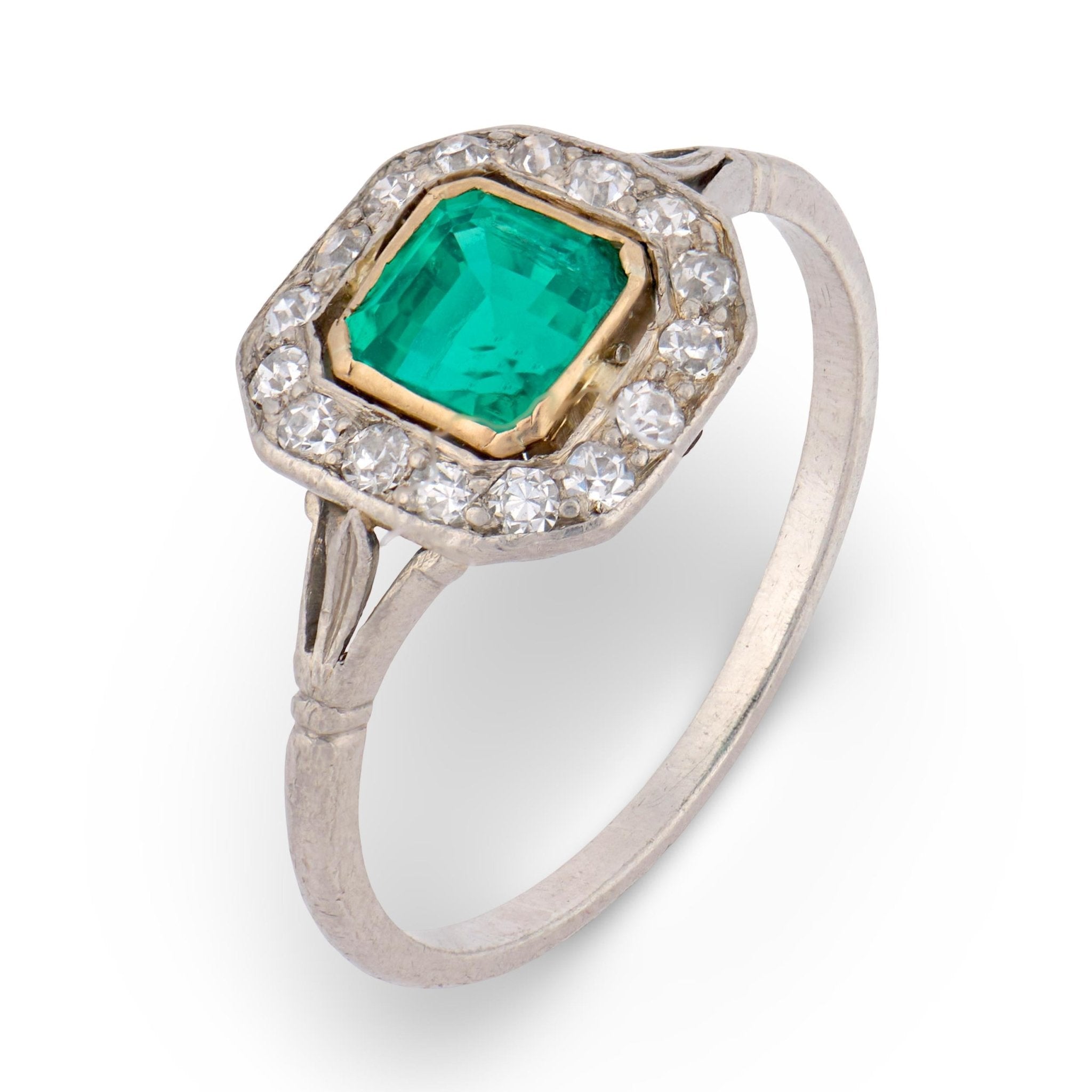 Art Deco emerald diamond platinum cluster ring