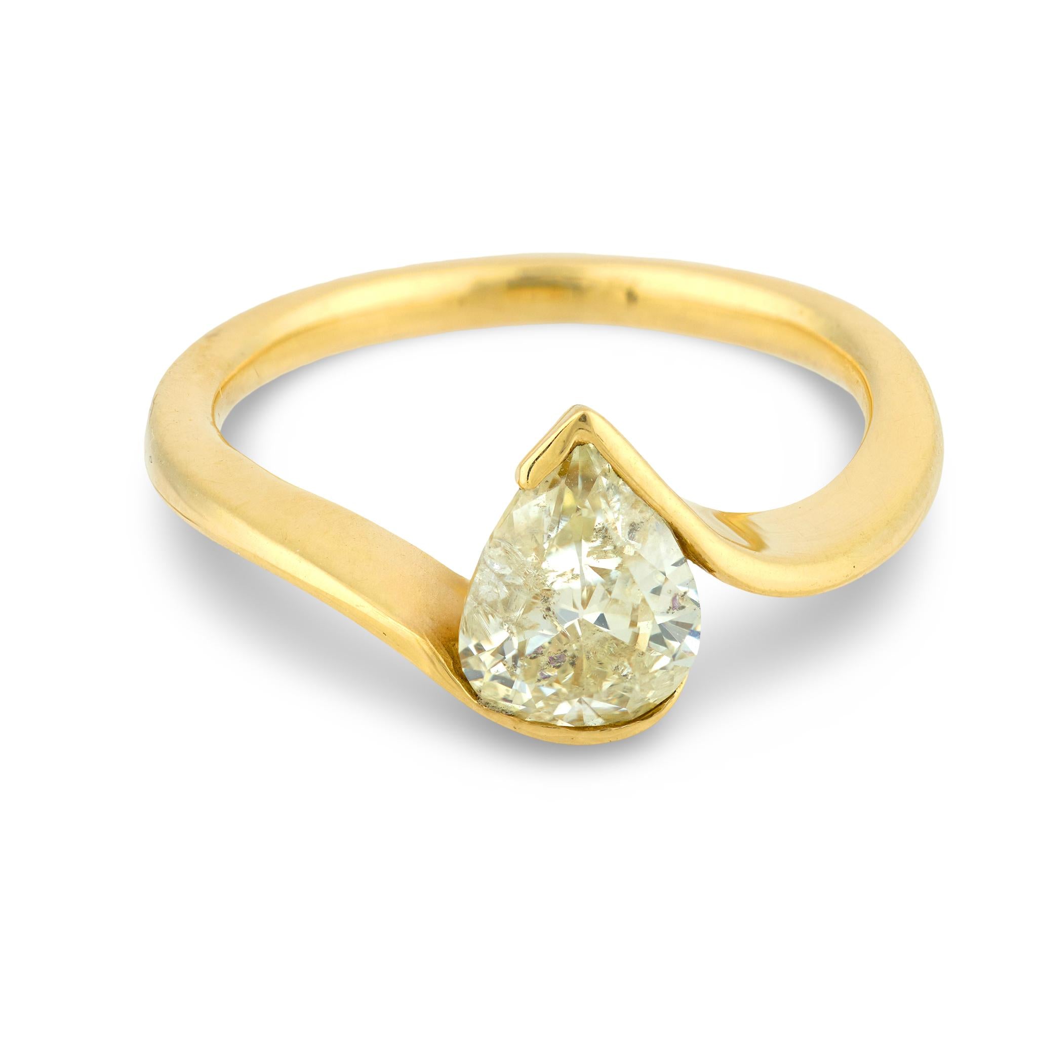 Vintage 1.52 carat pear shape diamond 14k yellow gold engagement ring