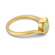 Vintage 1.52 carat pear shape diamond 14k yellow gold engagement ring