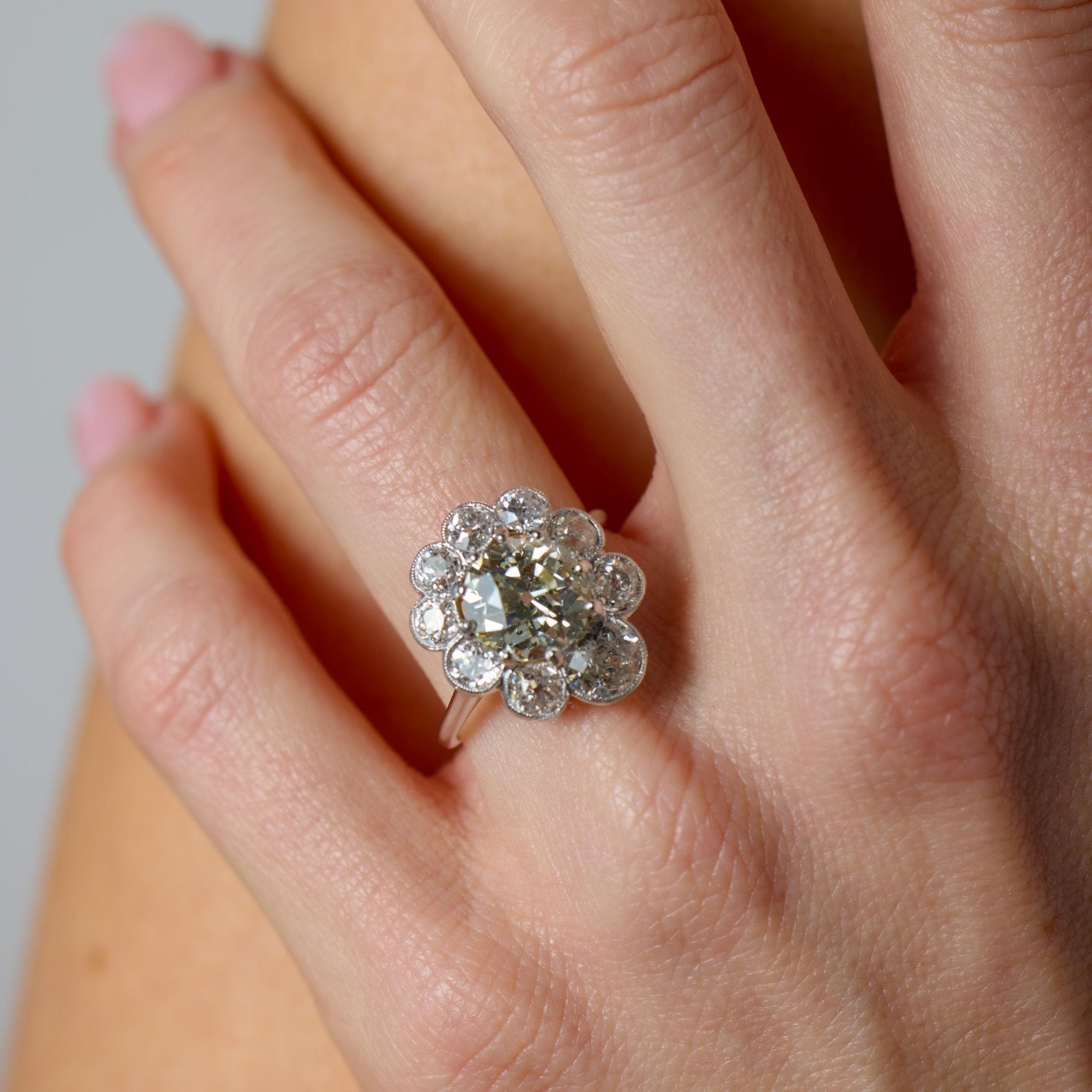 Art Deco GIA 3.01 carat old European diamond platinum cluster ring