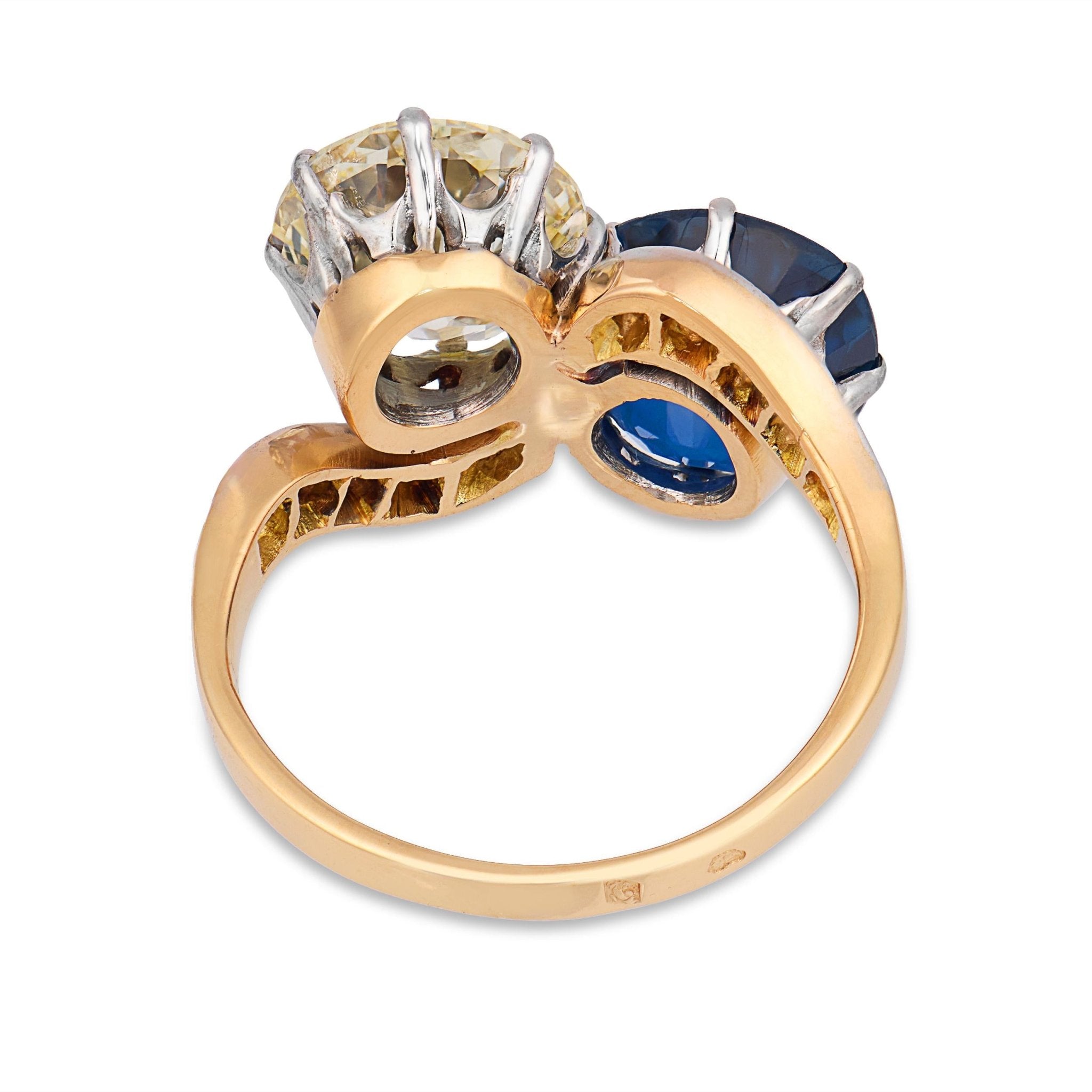 Belle Époque GIA 2.87 carat diamond GIA 3.93 carat sapphire Toi et Moi ring
