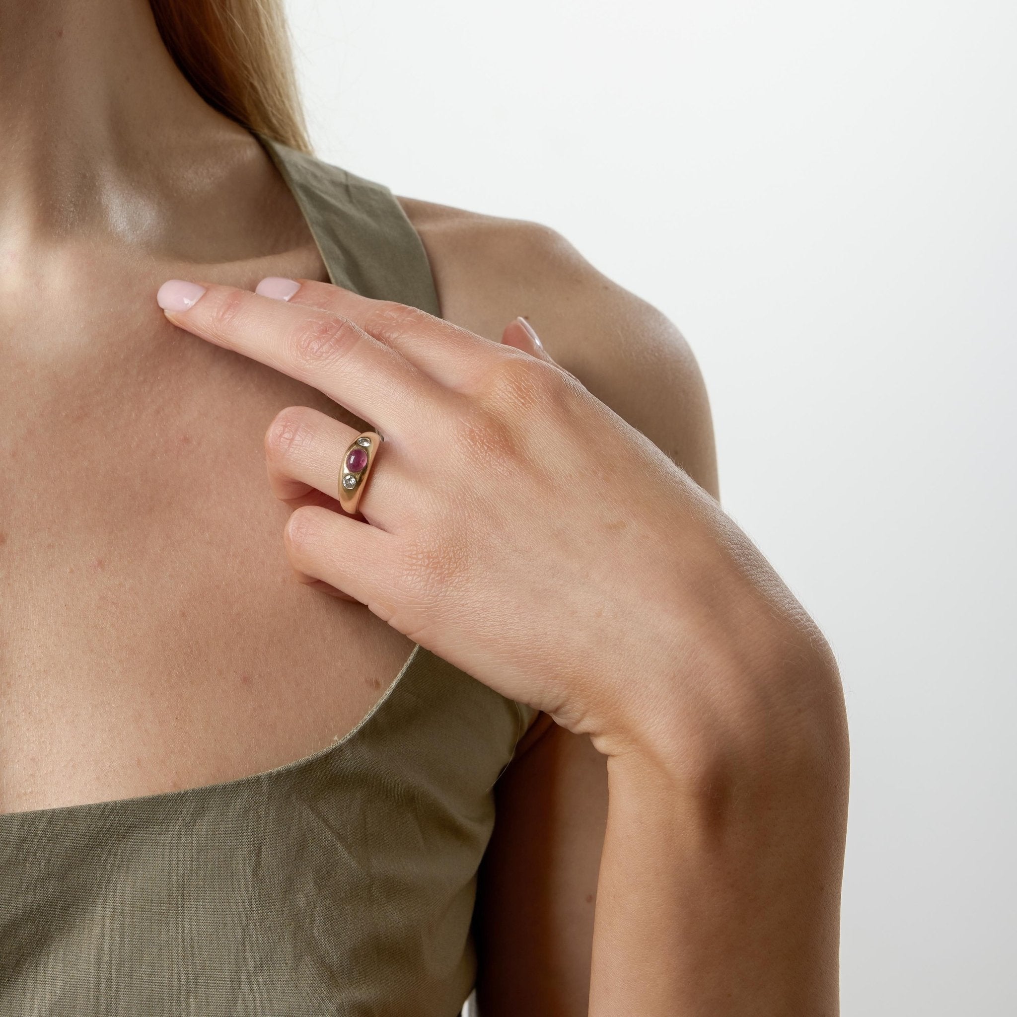 Vintage ruby diamond bezel set 18k yellow gold ring