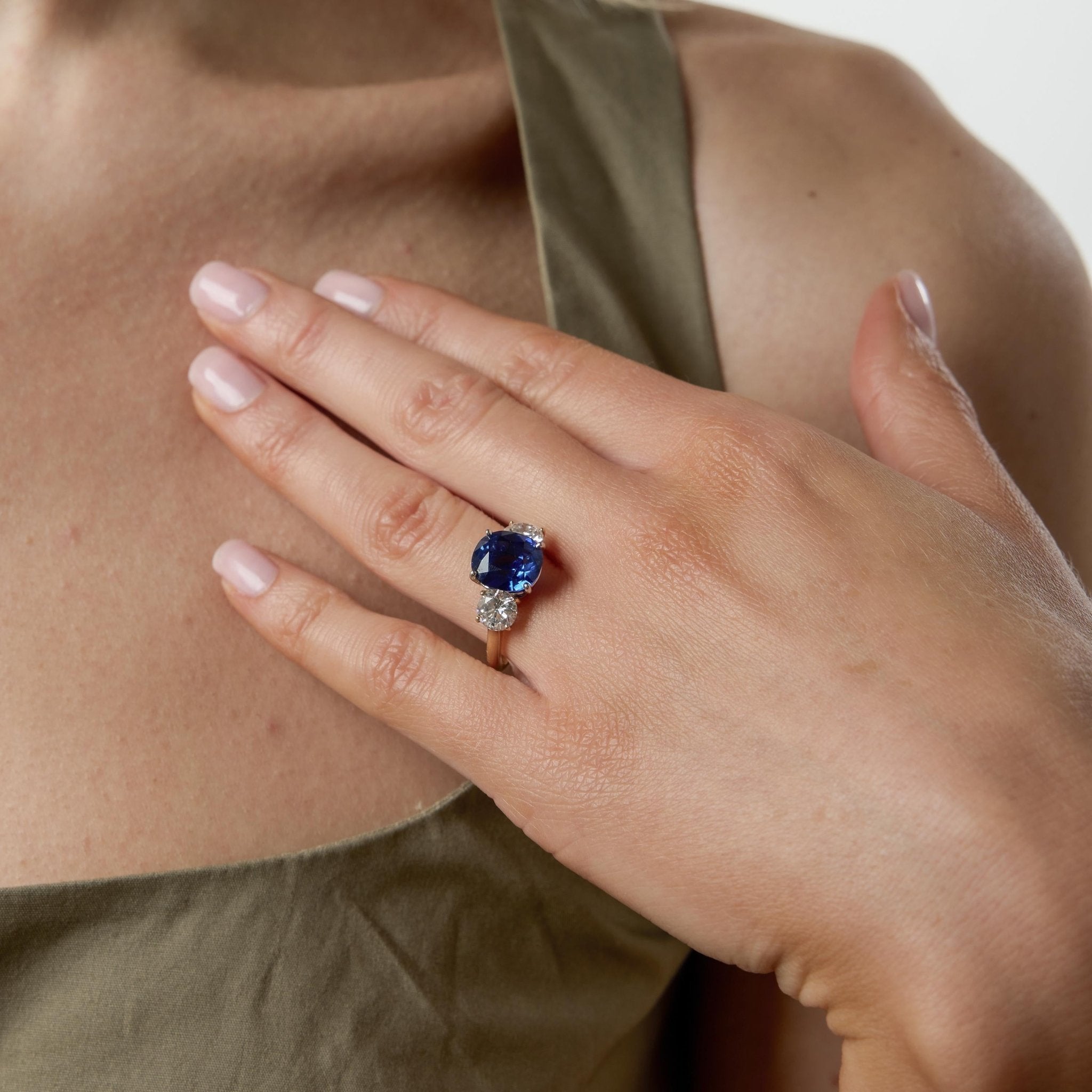 Cartier AGL 5.62 carat Ceylon No Heat sapphire diamond 18k gold ring