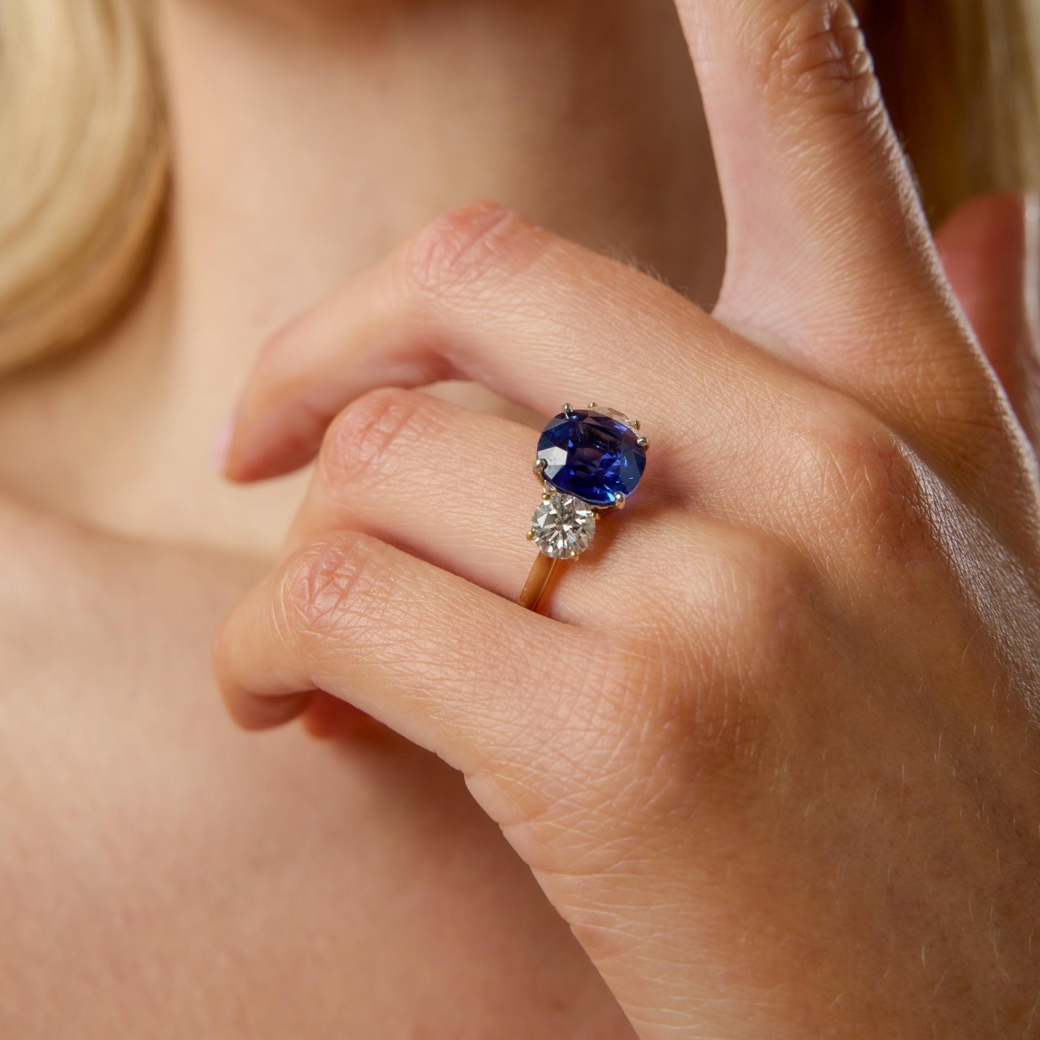 Cartier AGL 5.62 carat Ceylon No Heat sapphire diamond 18k gold ring