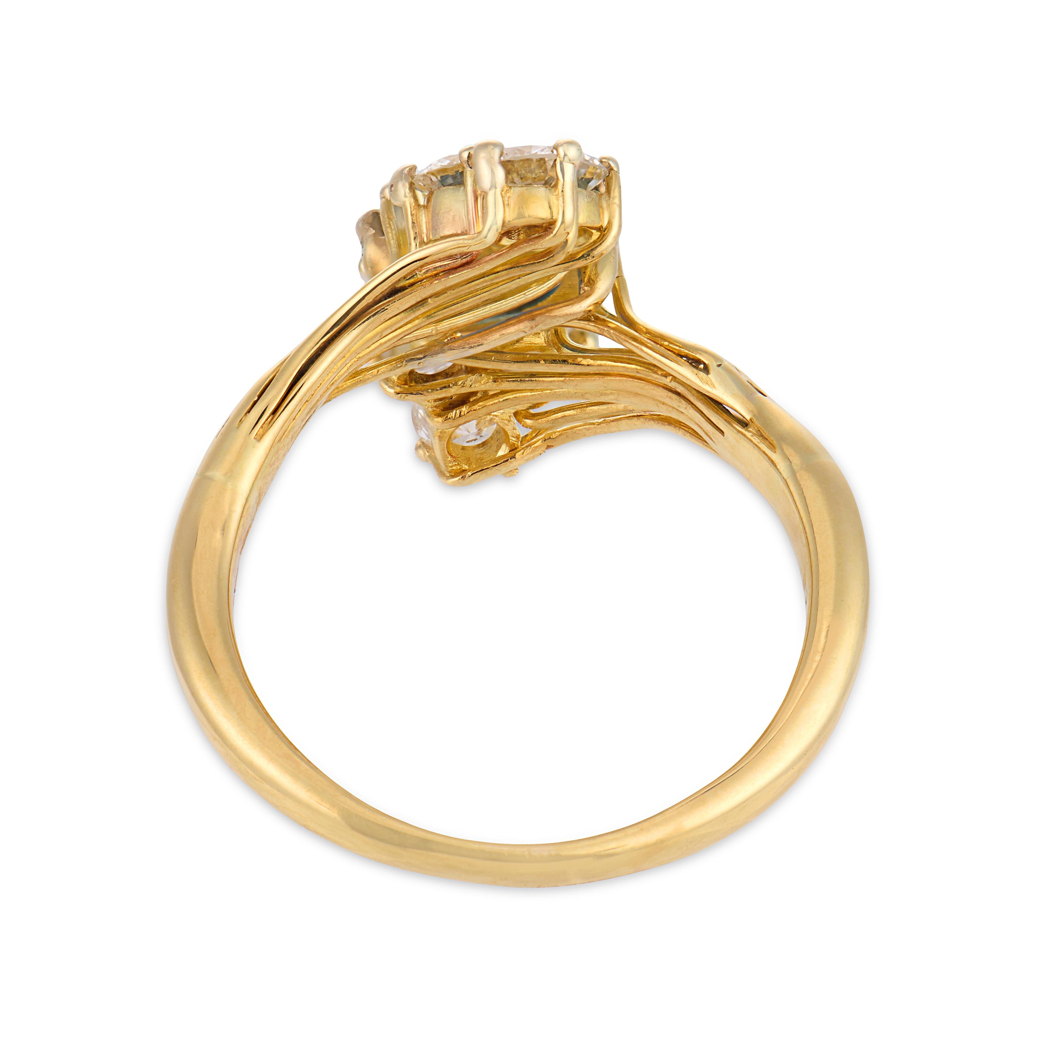 Vintage sapphire diamond 18k yellow gold ring