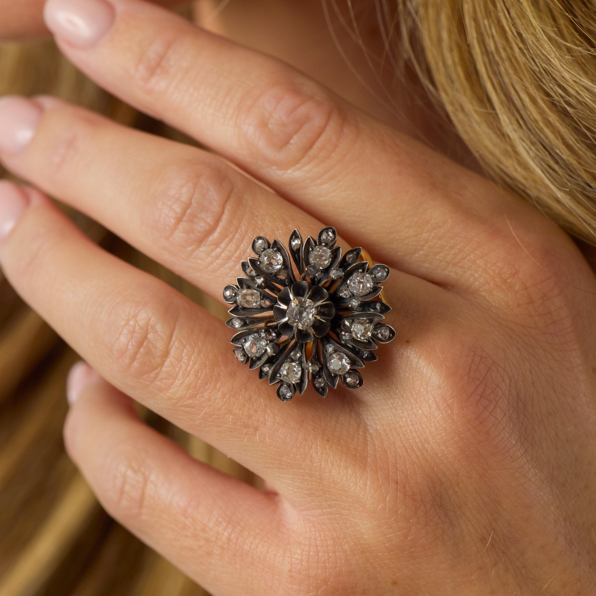 Victorian 2.60 carat diamond 18k yellow gold silver flower ring