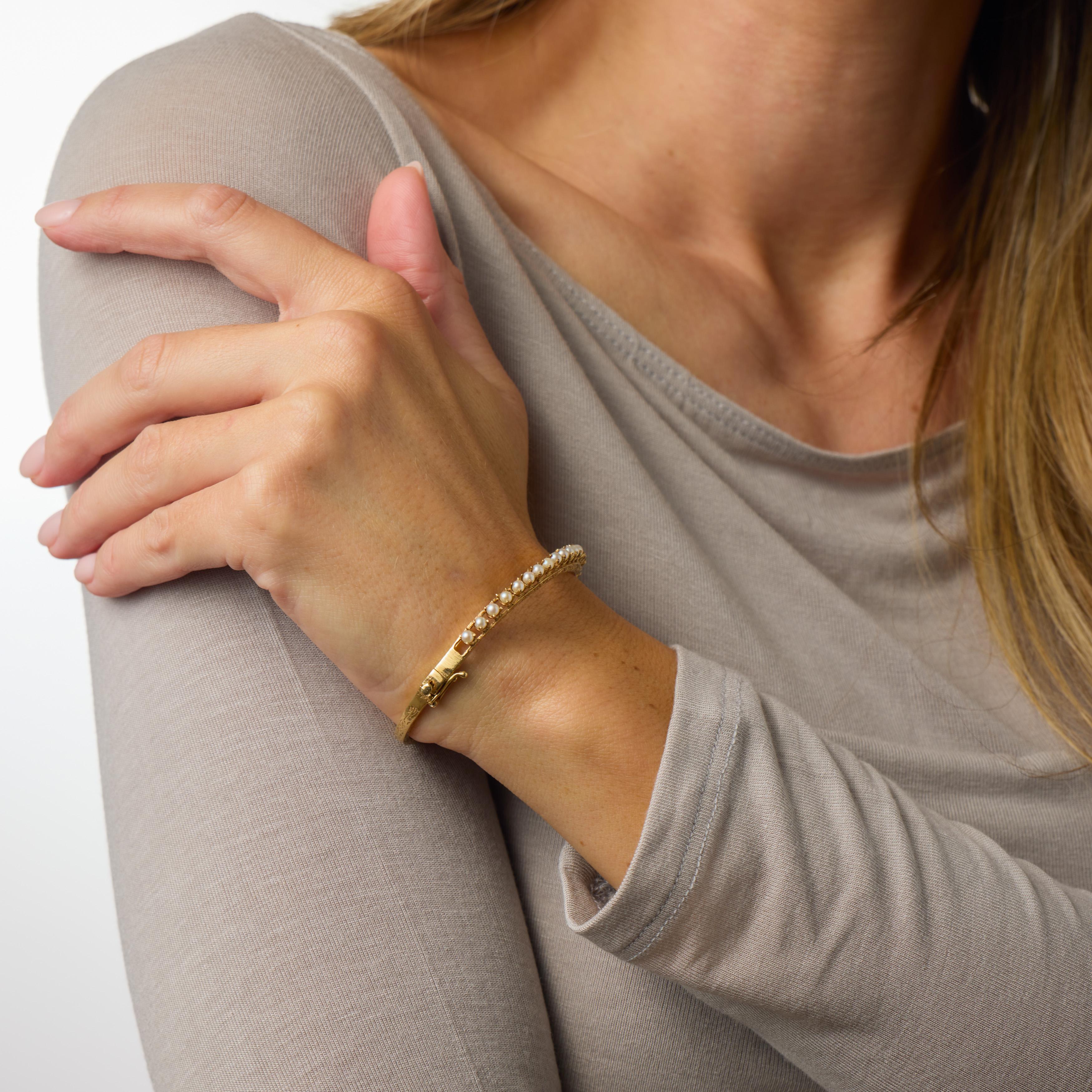 Vintage pearl 18k yellow gold bangle