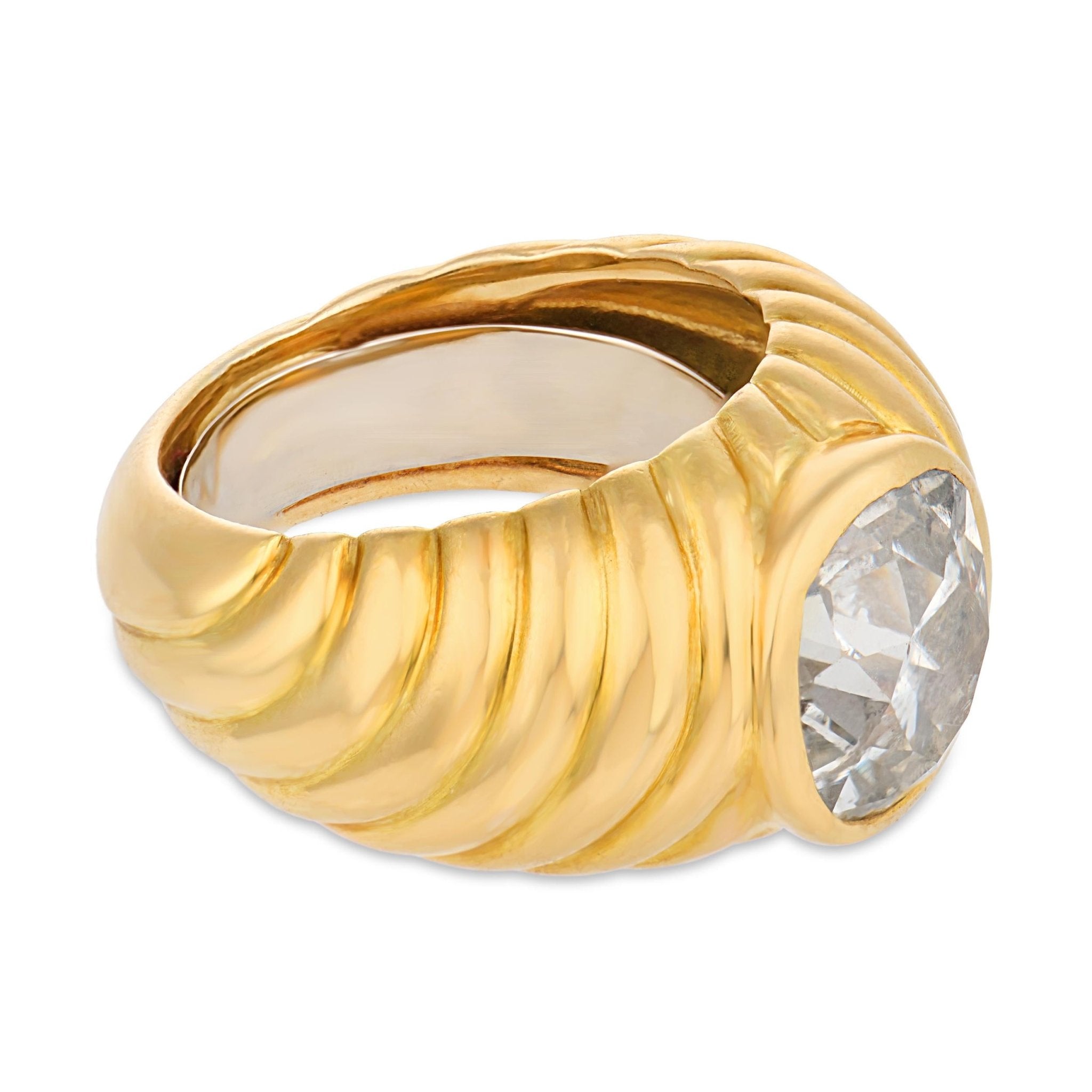 Retro 3.80 carat old mine cut diamond 18k yellow gold bezel ring