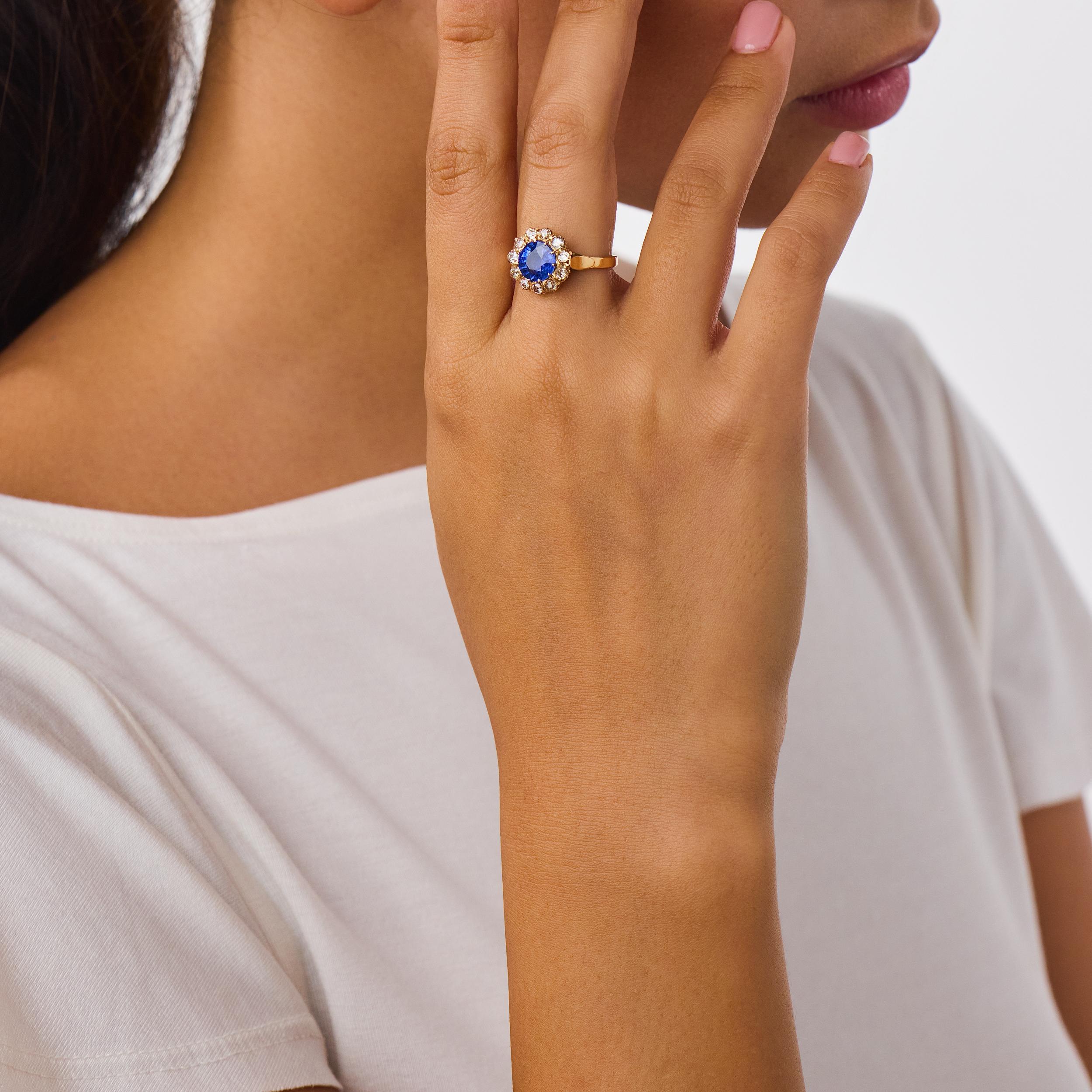 Victorian GIA 2.62 carat Ceylon sapphire diamond 18k yellow gold cluster ring