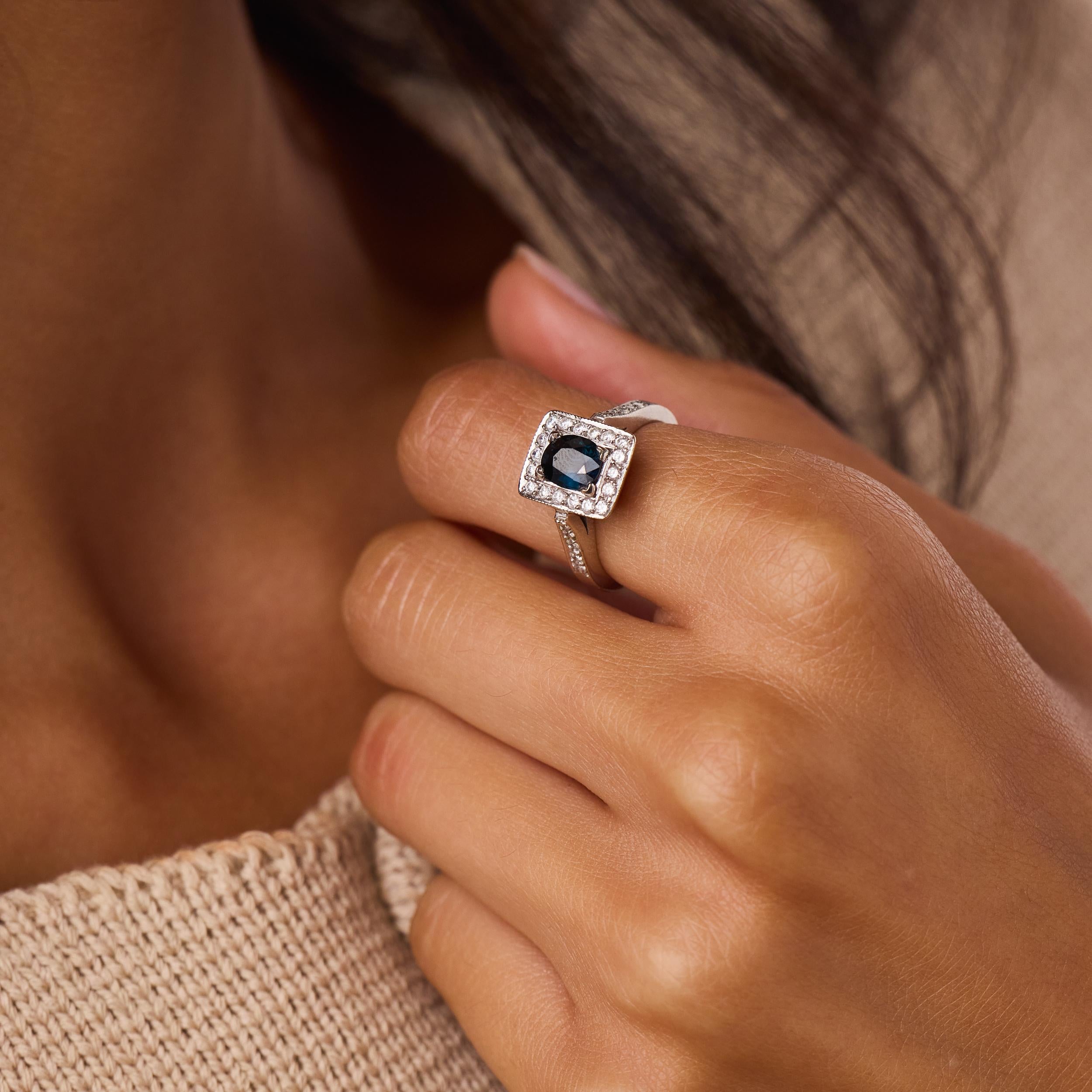Vintage sapphire diamond 18k white gold ring