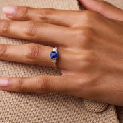 Vintage 1.80 carat sapphire diamond 18k white gold ring