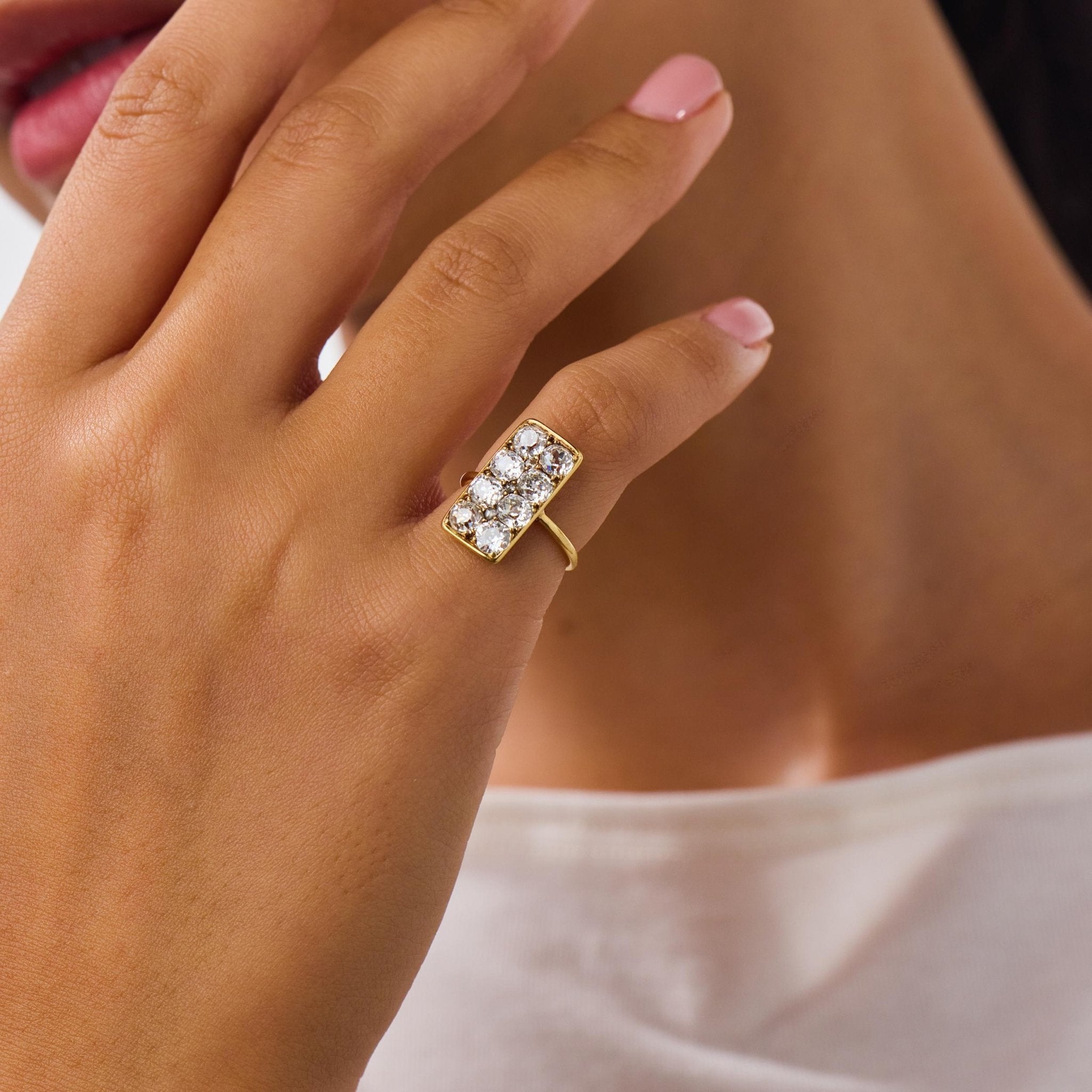 Victorian 2.80 carat old mine cut diamond 18k yellow gold ring