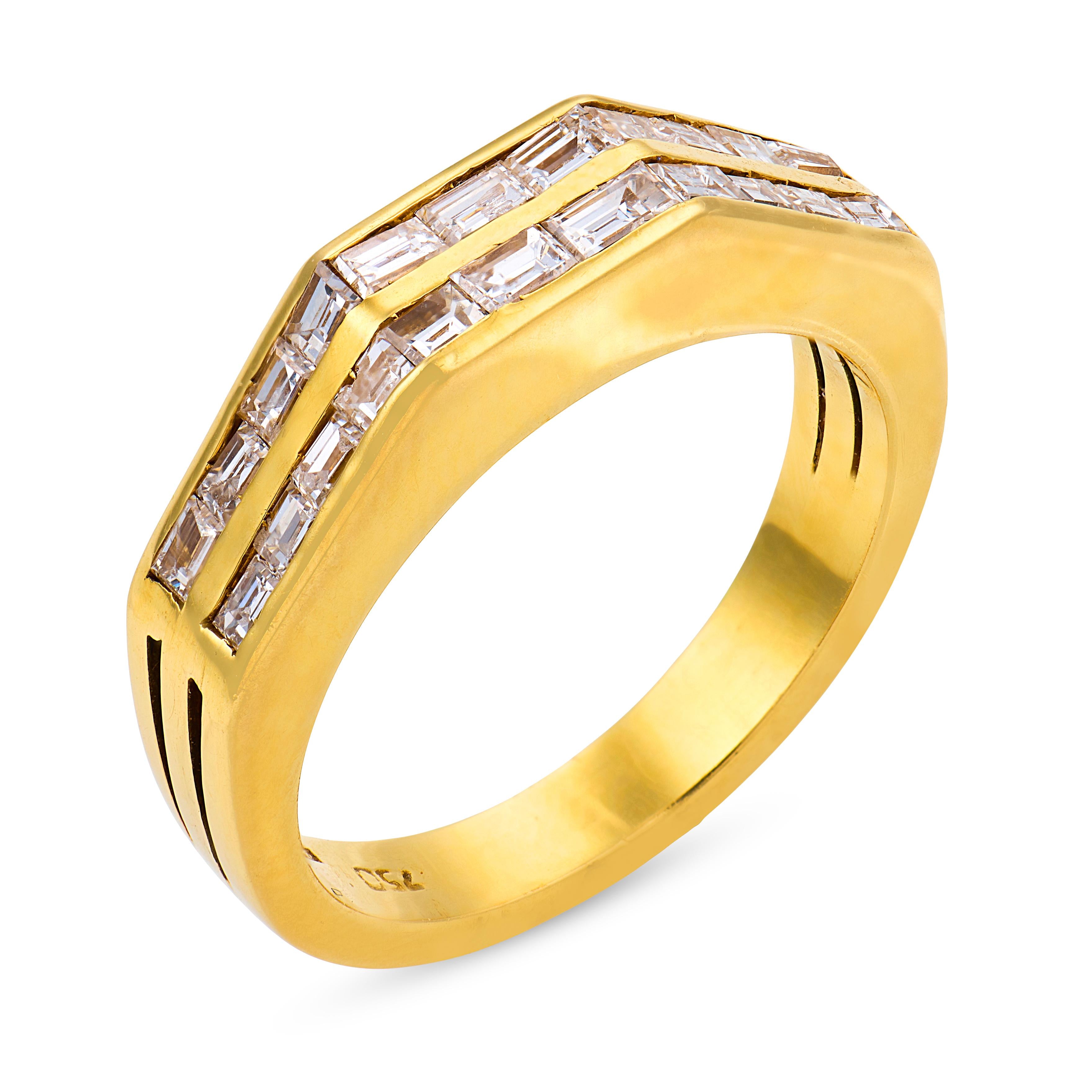 Vintage baguette cut diamond 18k yellow gold band ring