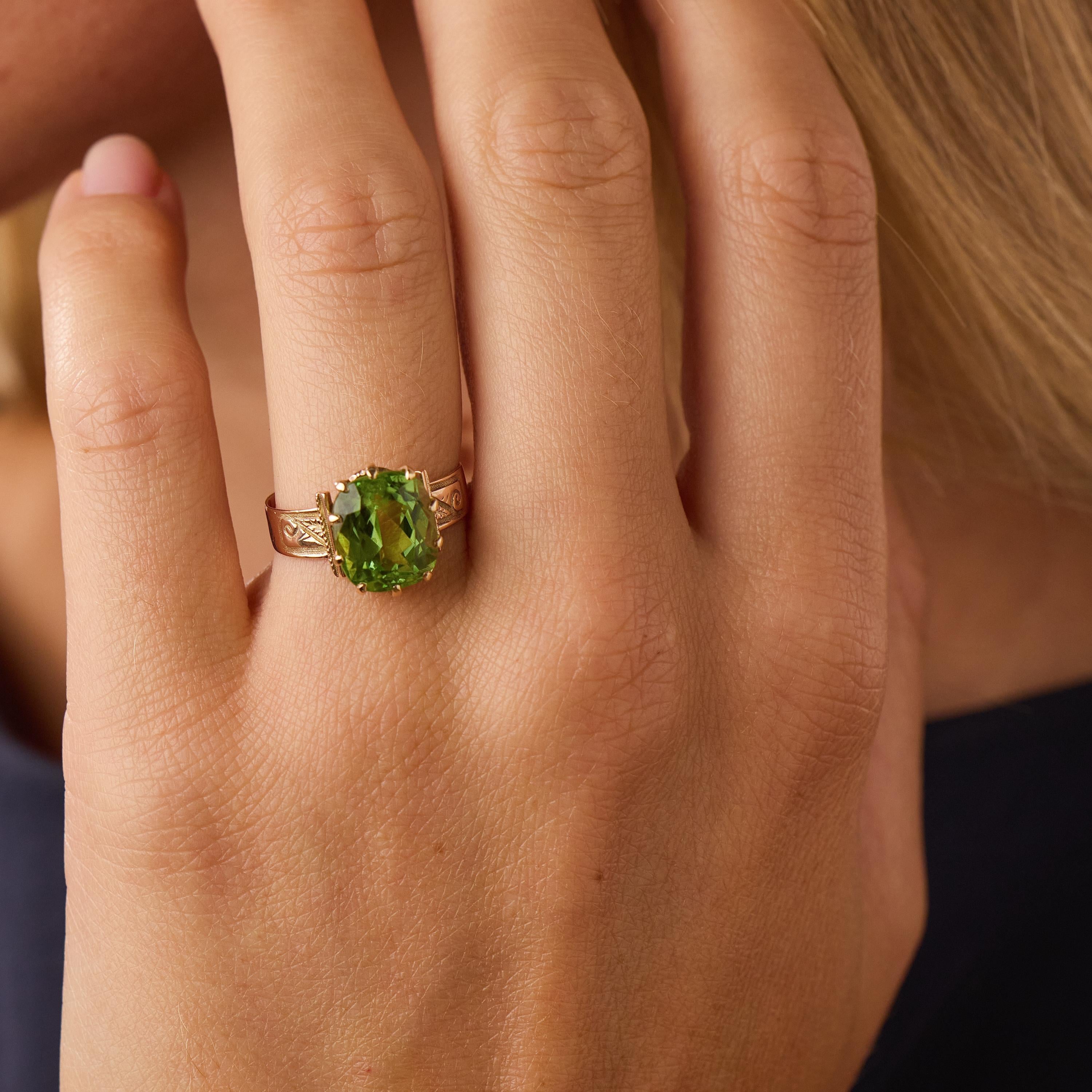 Victorian 6.00 carat peridot 10k rose gold ring