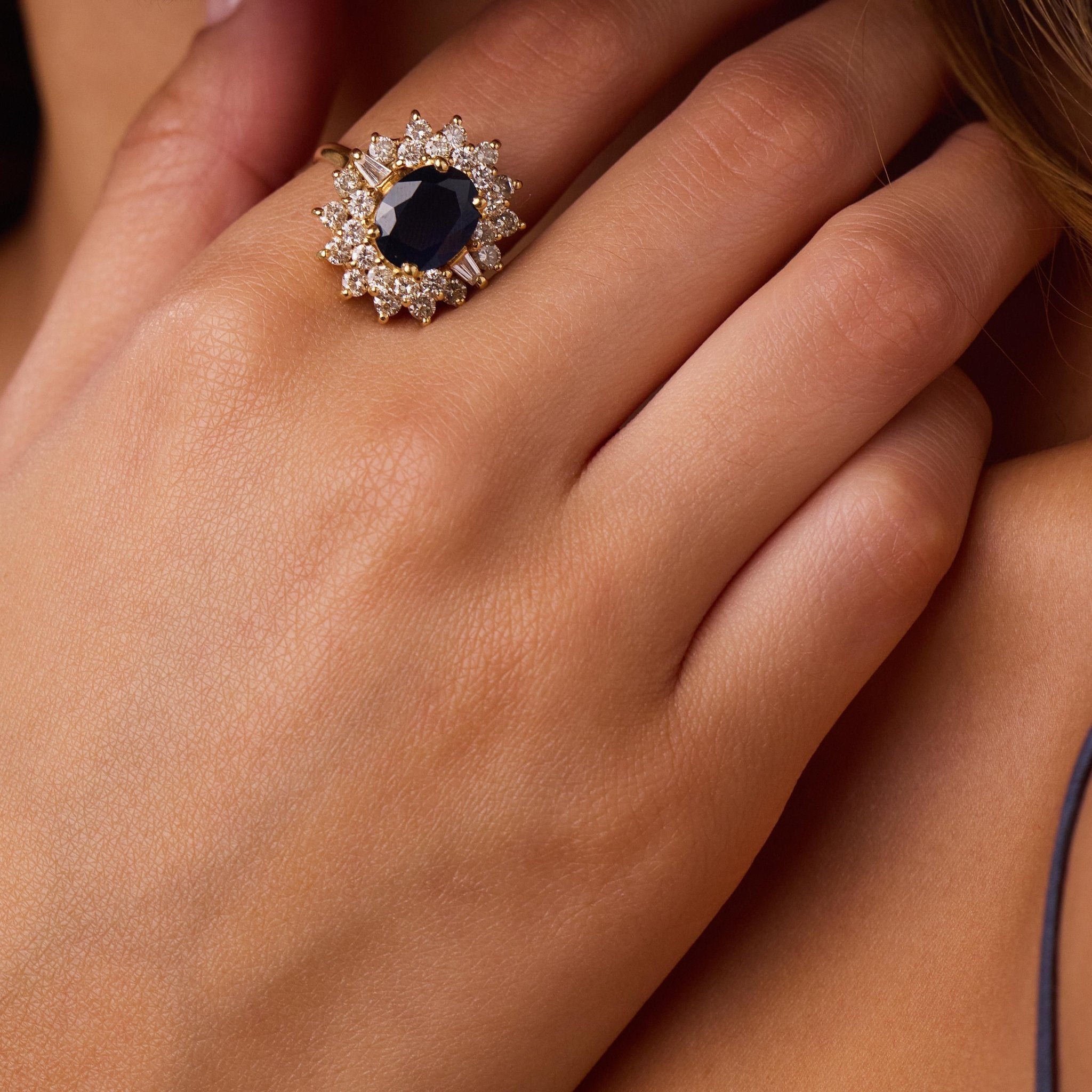 Vintage GIA 3.00 carat sapphire diamond 14k yellow gold cluster ring