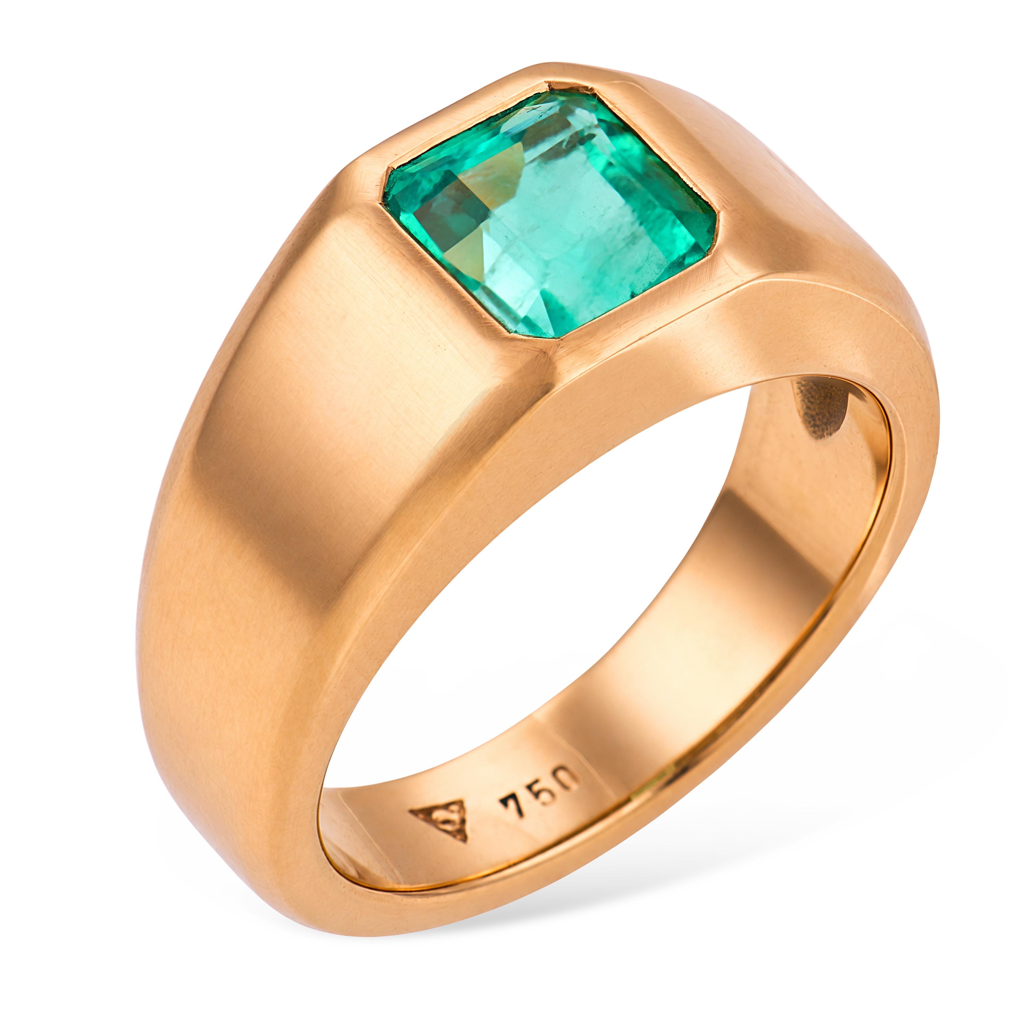 Vintage 1.20 carat Colombian emerald 18k yellow gold ring