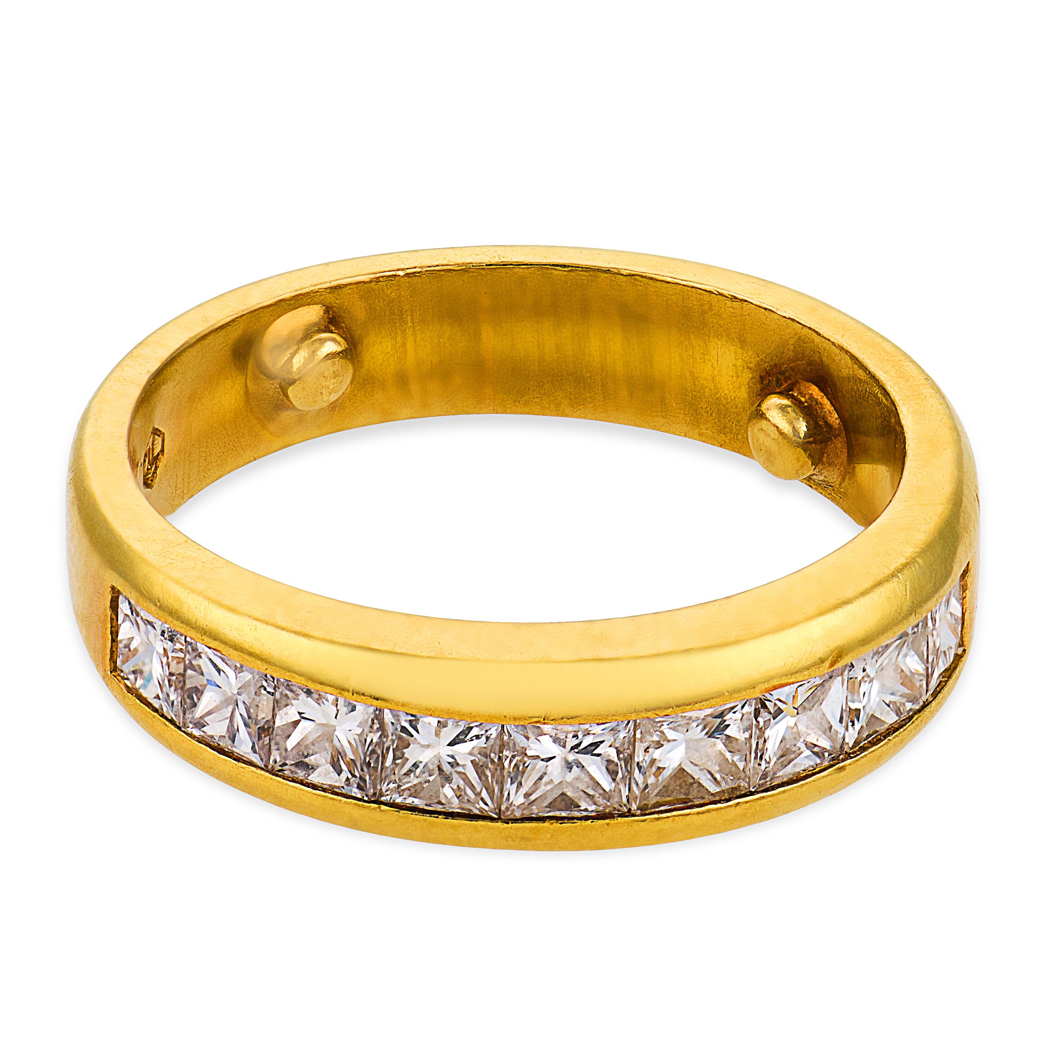 Vintage princess cut diamond 18k yellow gold band
