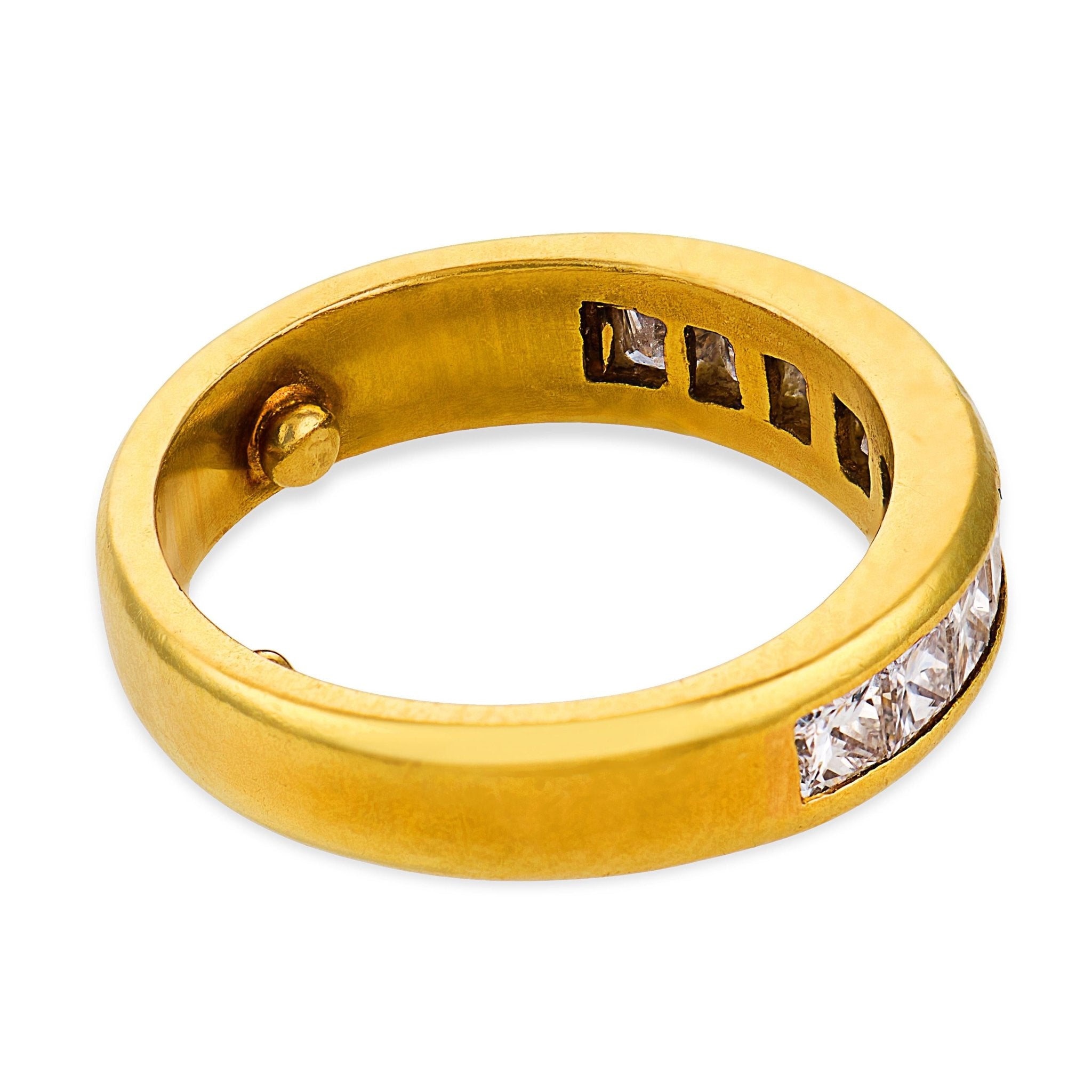 Vintage princess cut diamond 18k yellow gold band