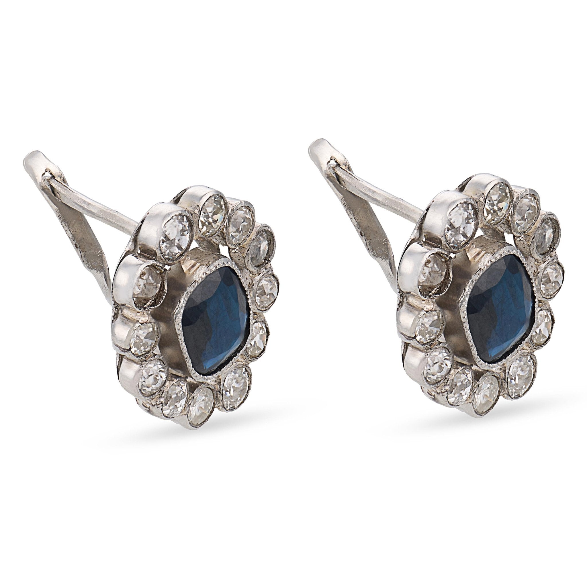 Art Deco GIA 2.50 carat sapphire diamond platinum cluster earrings