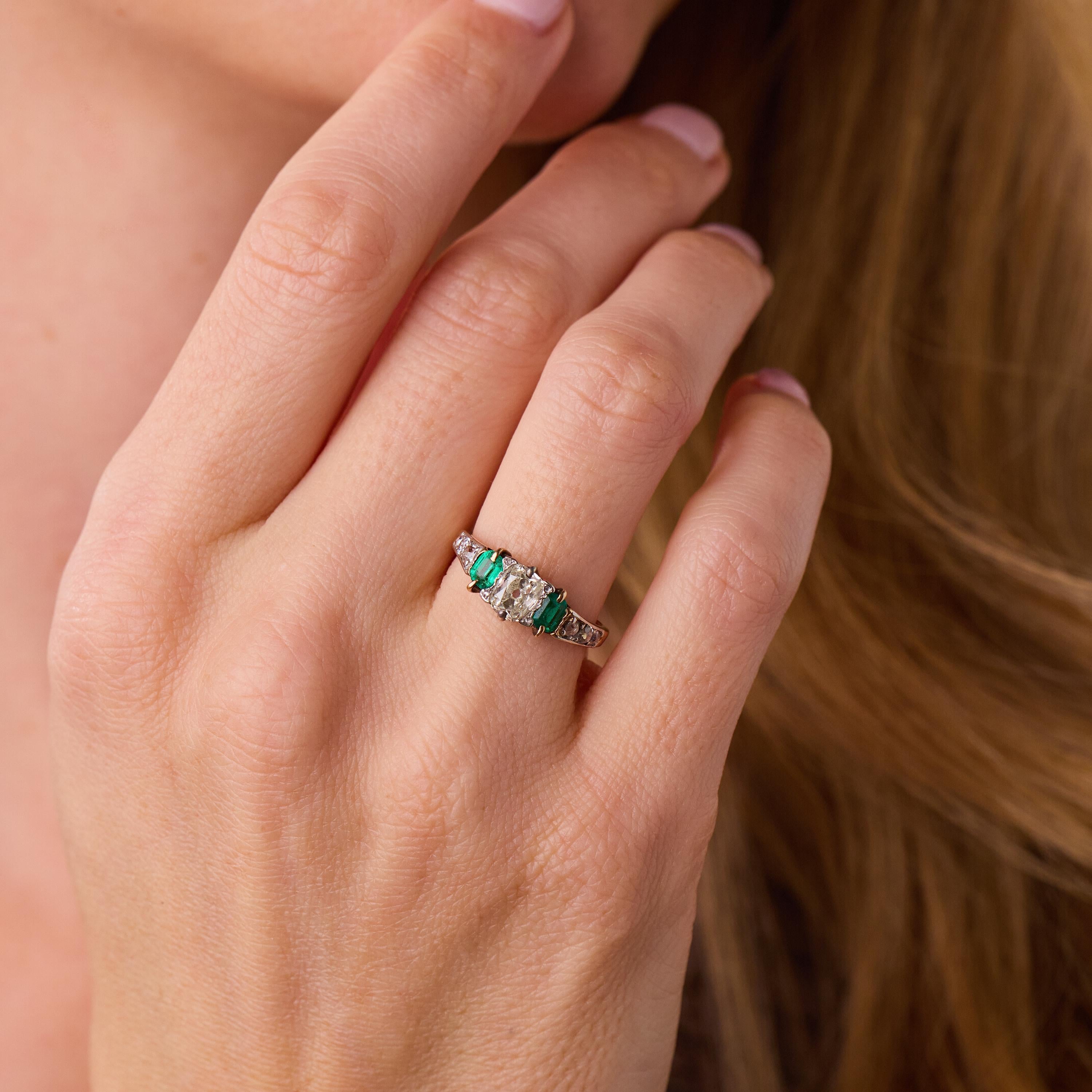 French Belle Époque diamond emerald 18k yellow gold and platinum ring
