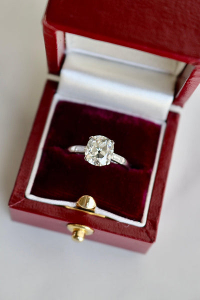 Art Deco GIA 1.71 Carat Old Mine Cut Diamond Platinum Ring