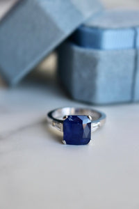 Mid-Century Italian Sapphire Diamond 18k White Gold Ring