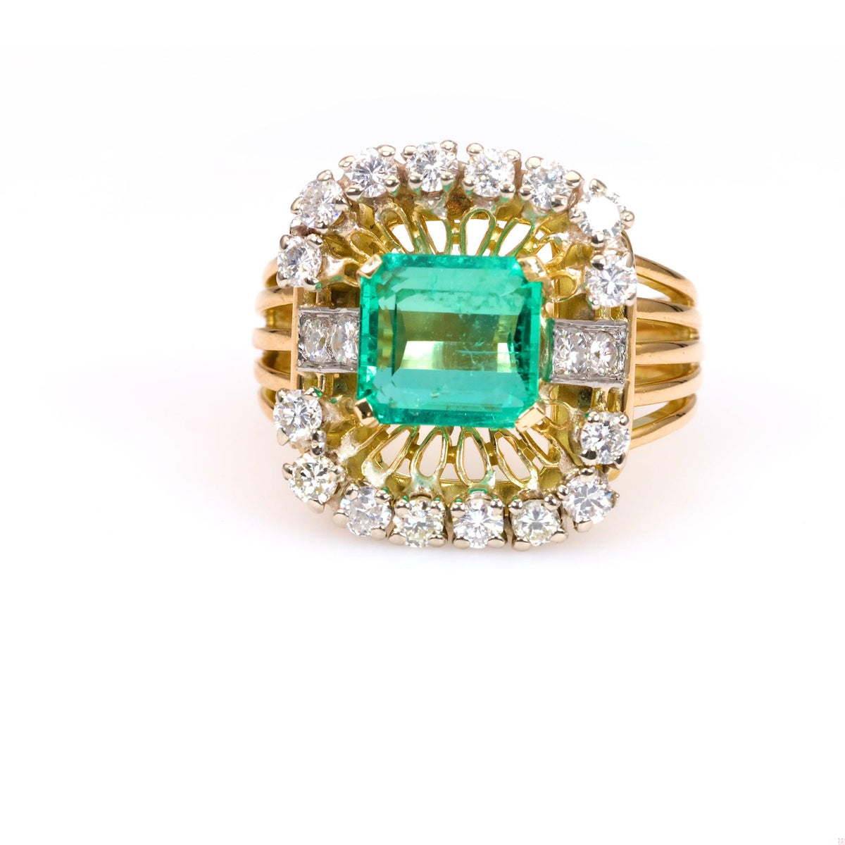 Retro French GIA 2.68 Carat Colombian Emerald Diamond 18k Yellow Gold Cocktail R