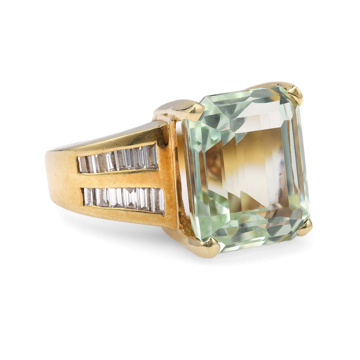 Vintage Green Beryl Diamond 18k Yellow Gold Ring