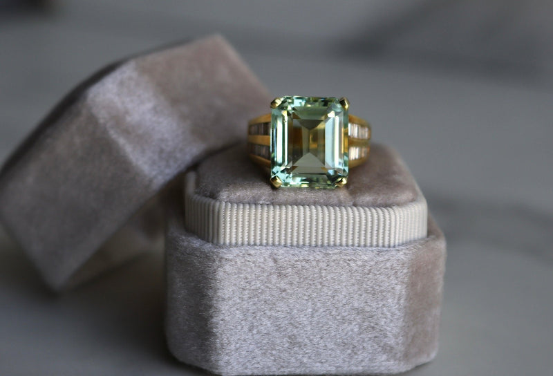 Vintage Green Beryl Diamond 18k Yellow Gold Ring