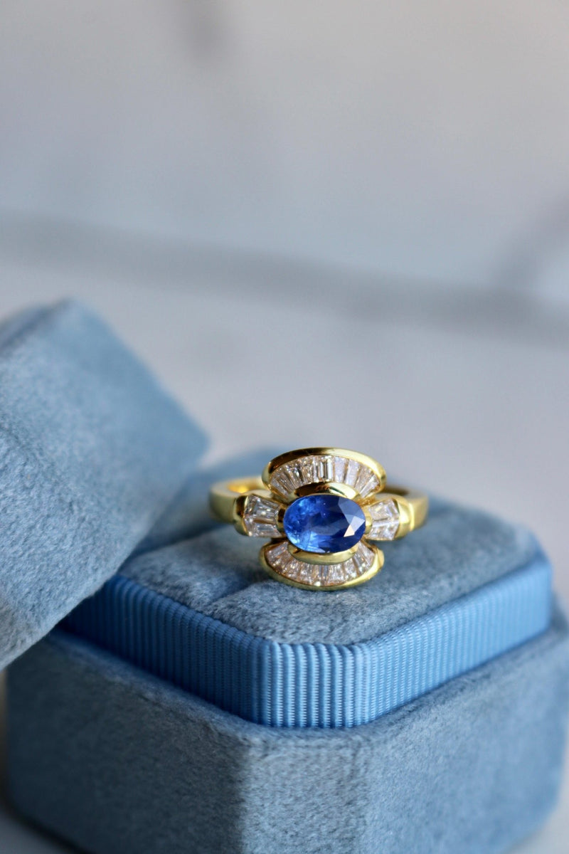 Vintage Italian Sapphire Diamond 18k Yellow Gold Ring